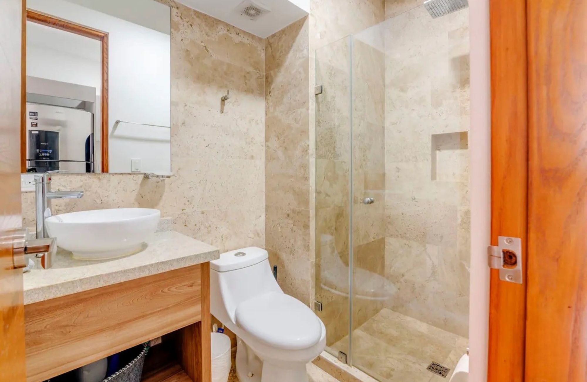 Incre&iacute;ble departamento con terraza privada y vista a la alberca &ndash; Ejido, Playa del Carmen