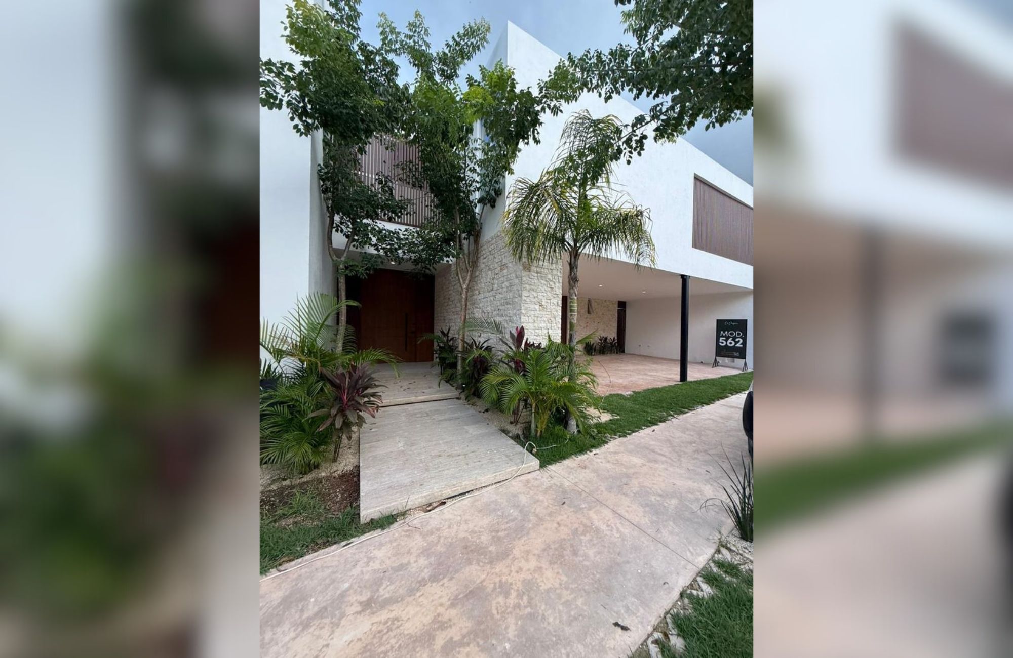 House in a gated community with golf course and clubhouse for sale, Yucat&aacute;n Country Club, M&eacute;rida