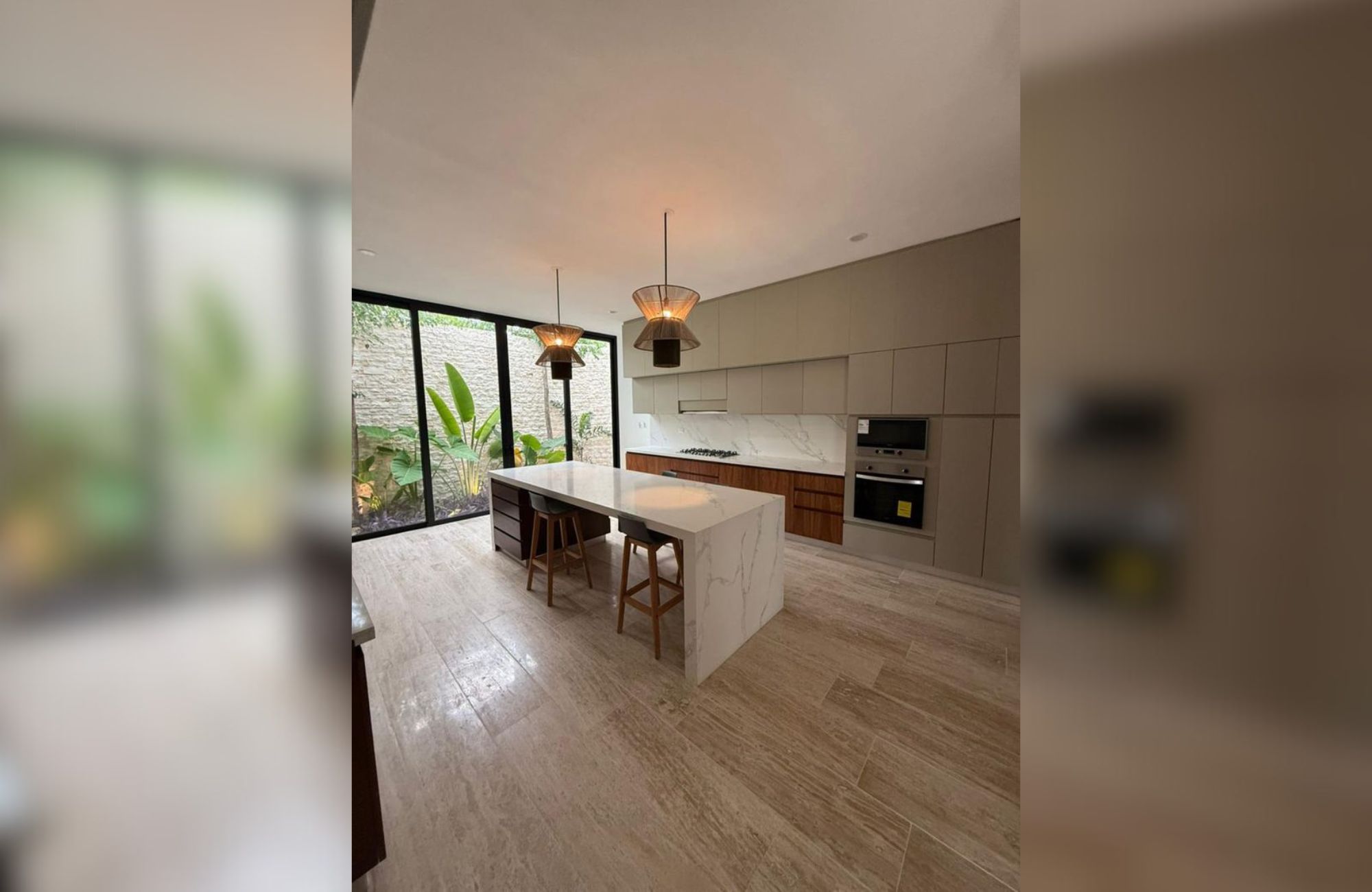 House in a gated community with golf course and clubhouse for sale, Yucat&aacute;n Country Club, M&eacute;rida