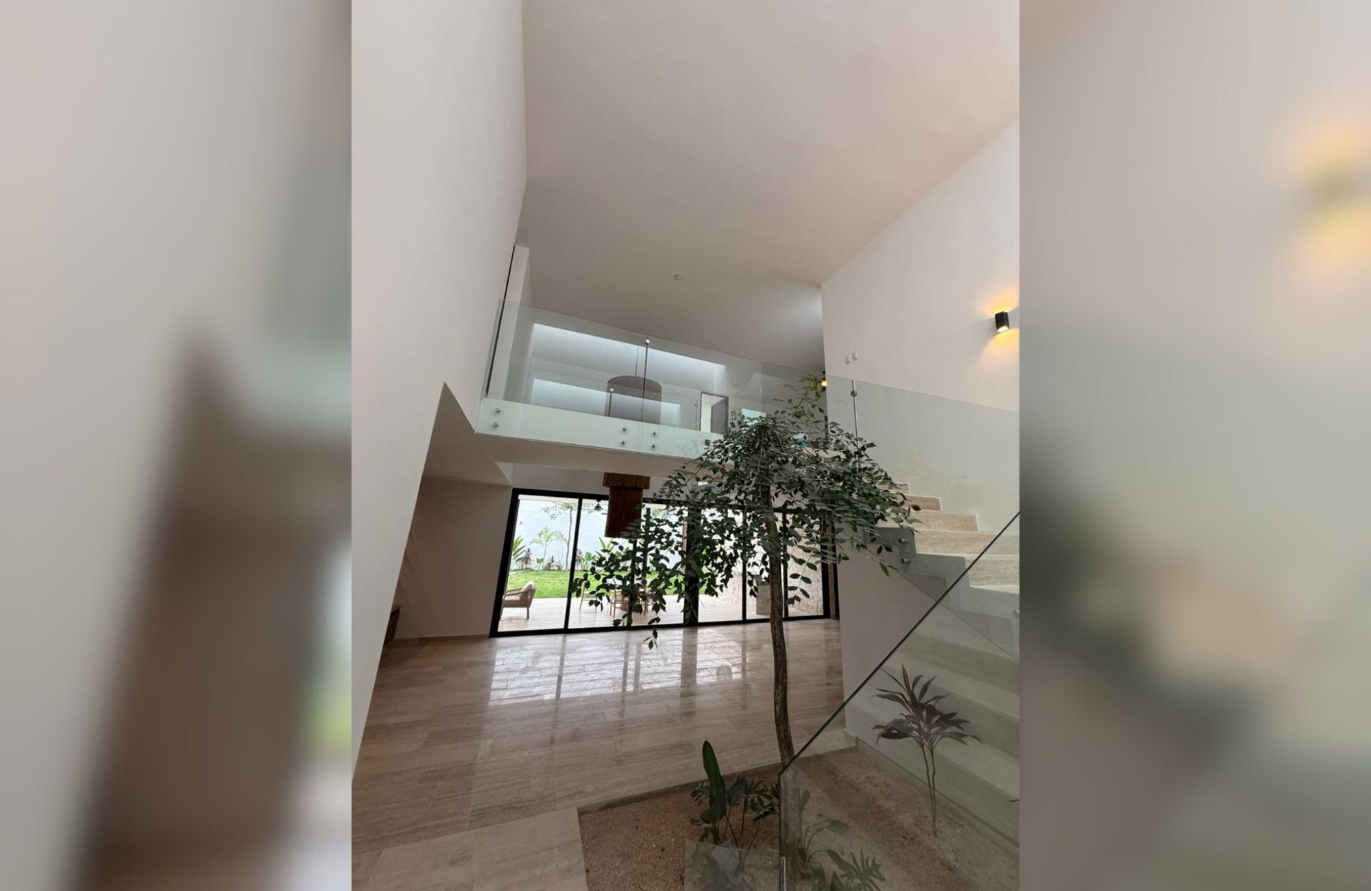 Two-story house with private pool for sale, Xcanat&uacute;n, M&eacute;rida
