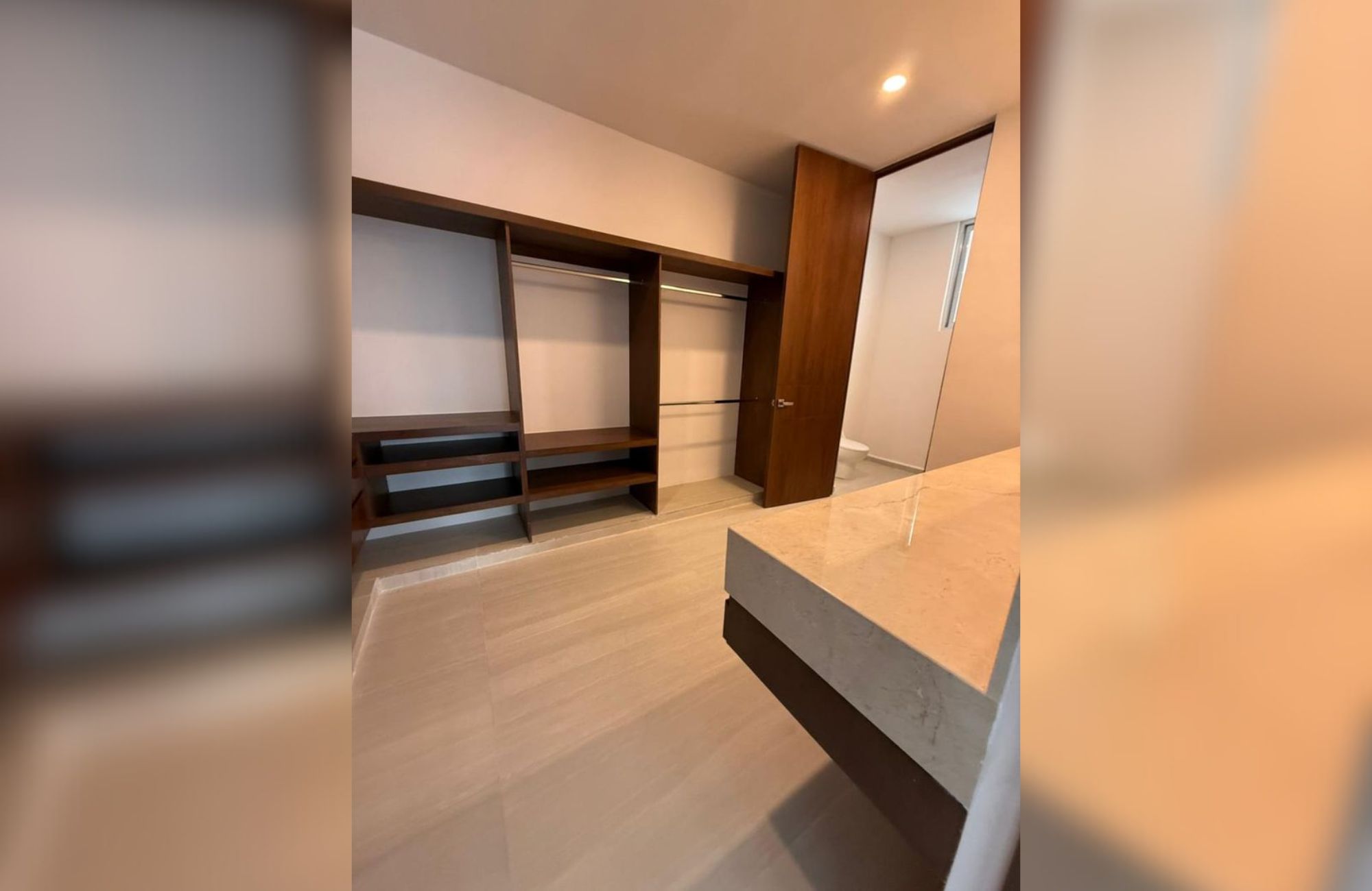 Two-story house with private pool for sale, Xcanat&uacute;n, M&eacute;rida