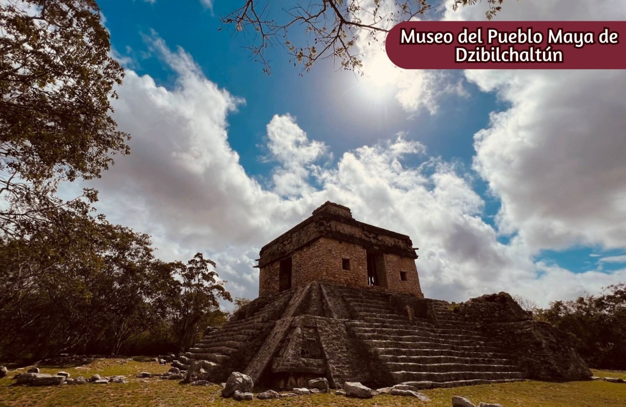 Two-story house with private pool for sale, Xcanat&uacute;n, M&eacute;rida