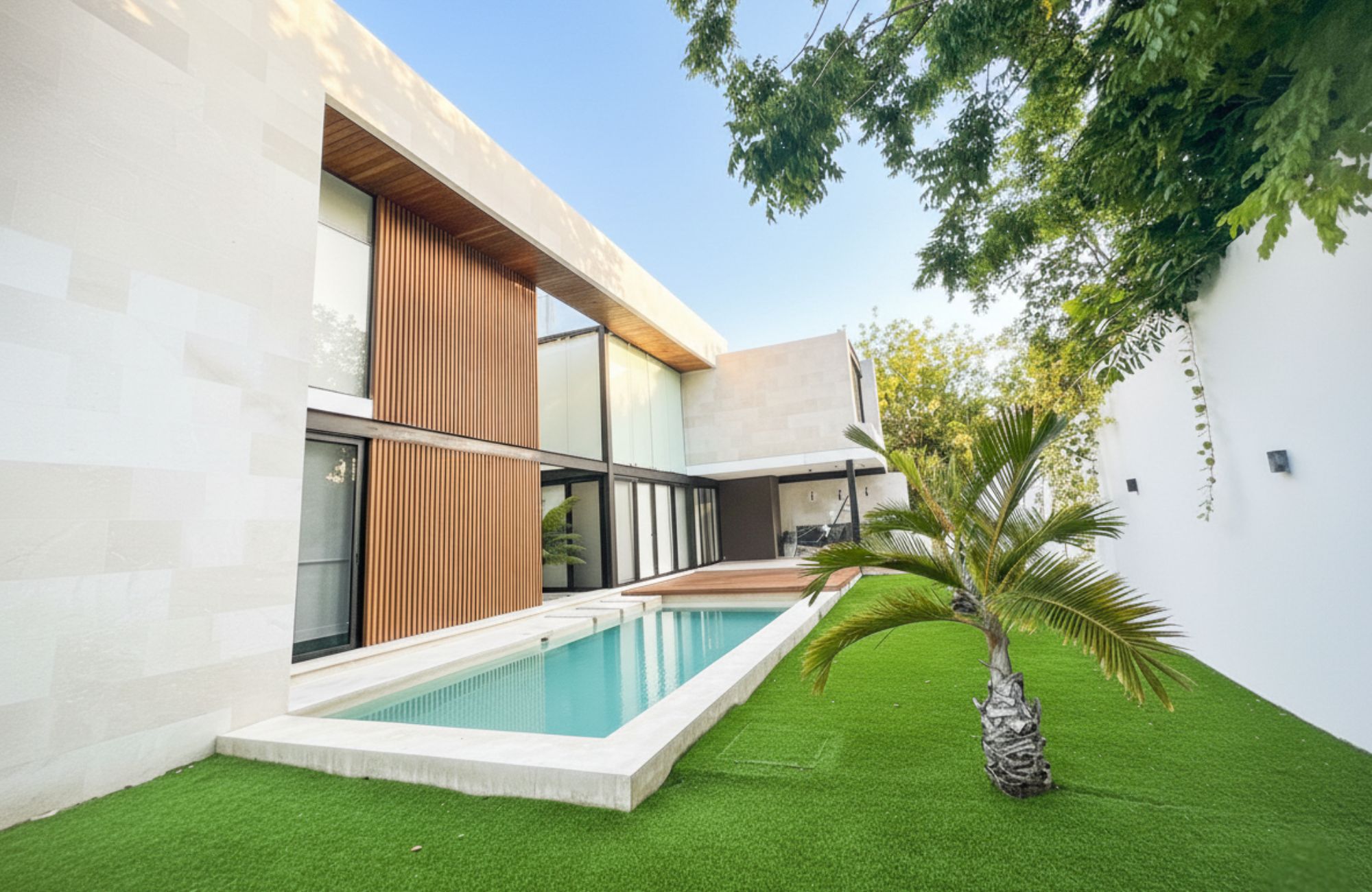 House with Private Pool and Golf Club Access for Sale, North Zone, M&eacute;rida