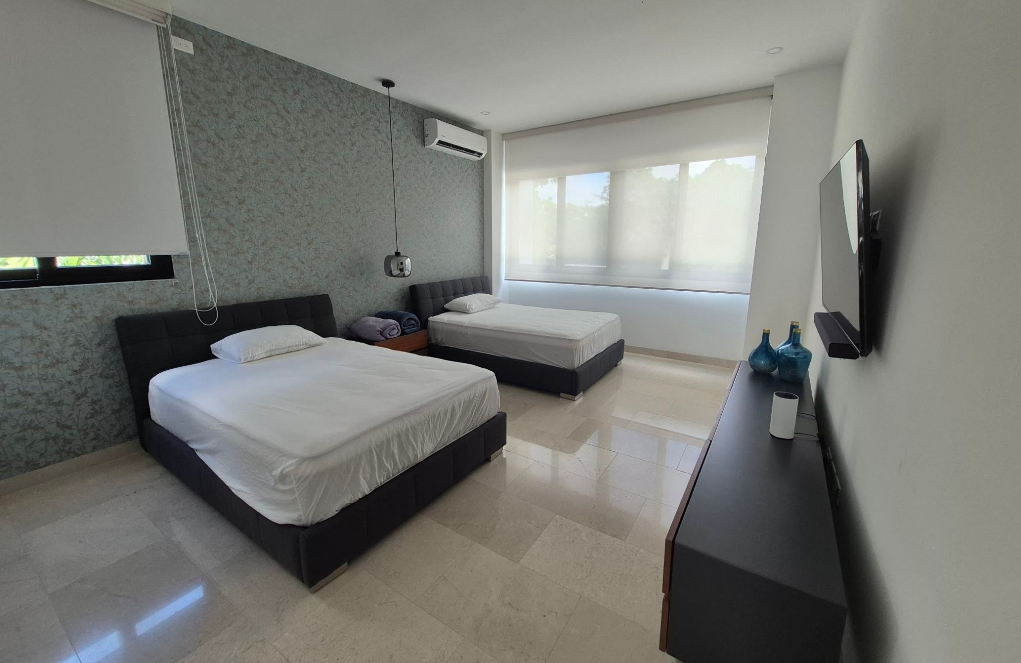 House with Private Pool and Golf Club Access for Sale, North Zone, M&eacute;rida