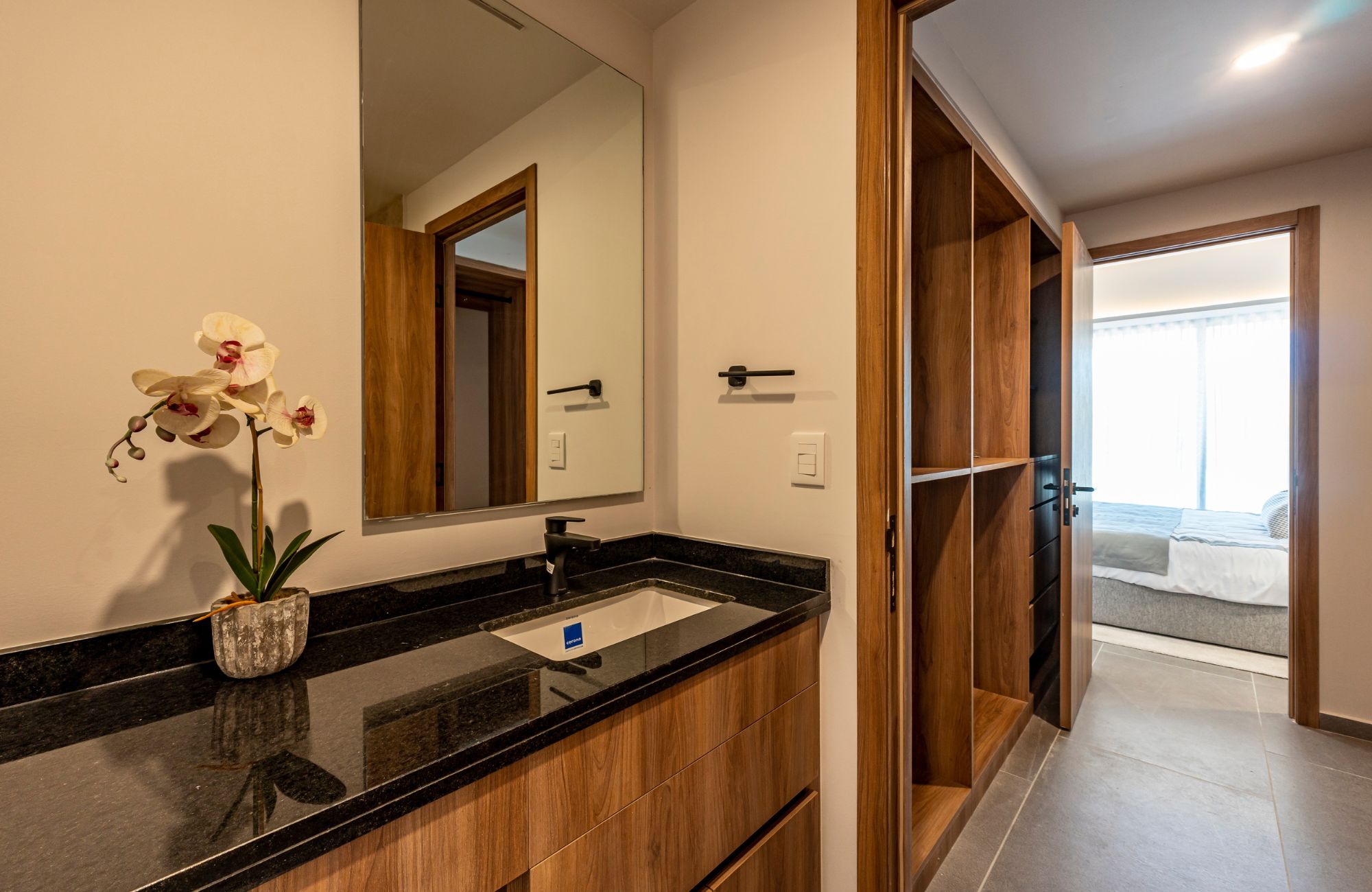 Beachfront condominium with balcony, cabins, lounge chairs, pool, in Telchac, for sale, M&eacute;rida.