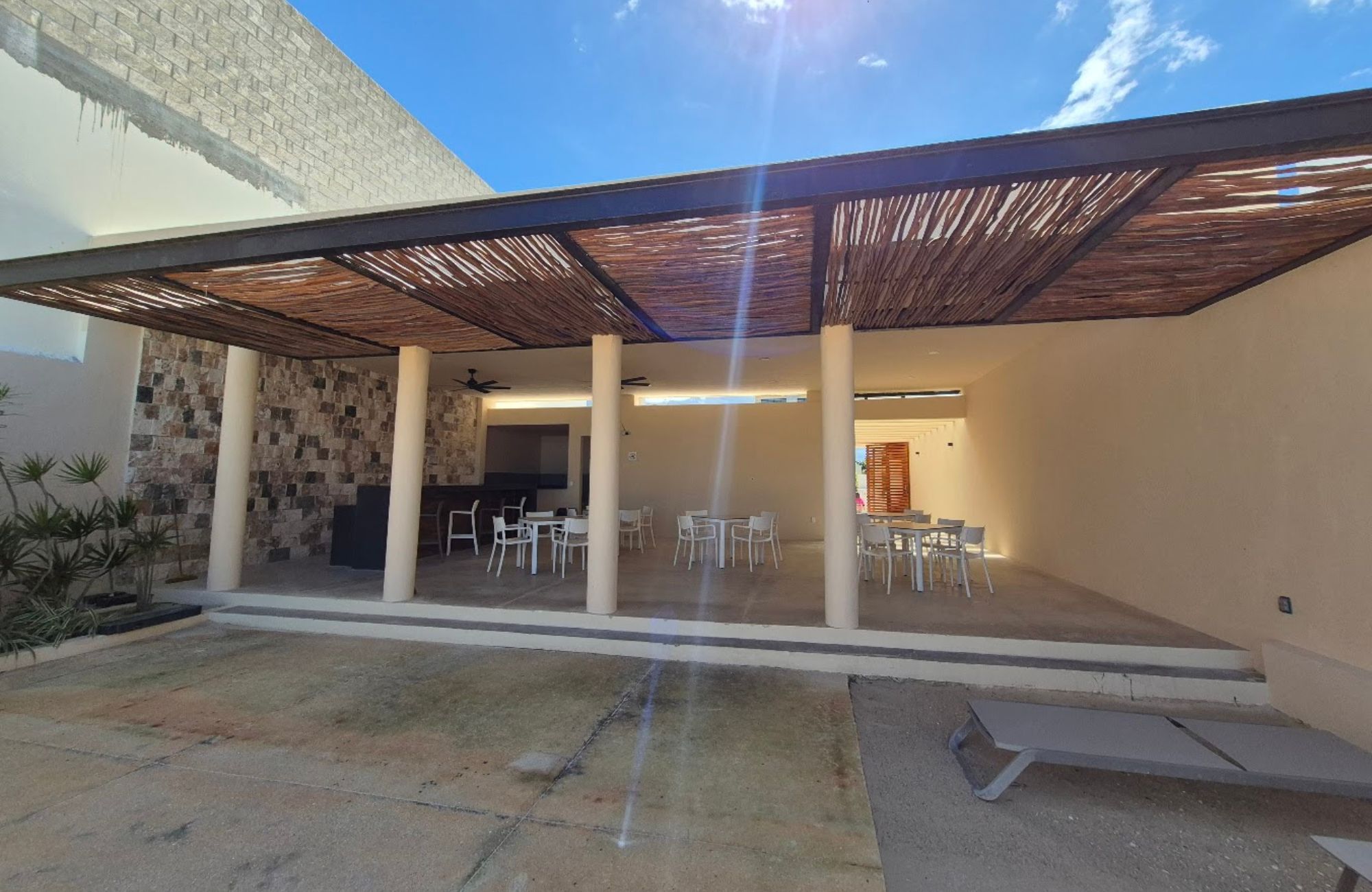 Spacious Furnished 2-Bedroom Condo for Sale &ndash; Montebello, M&eacute;rida