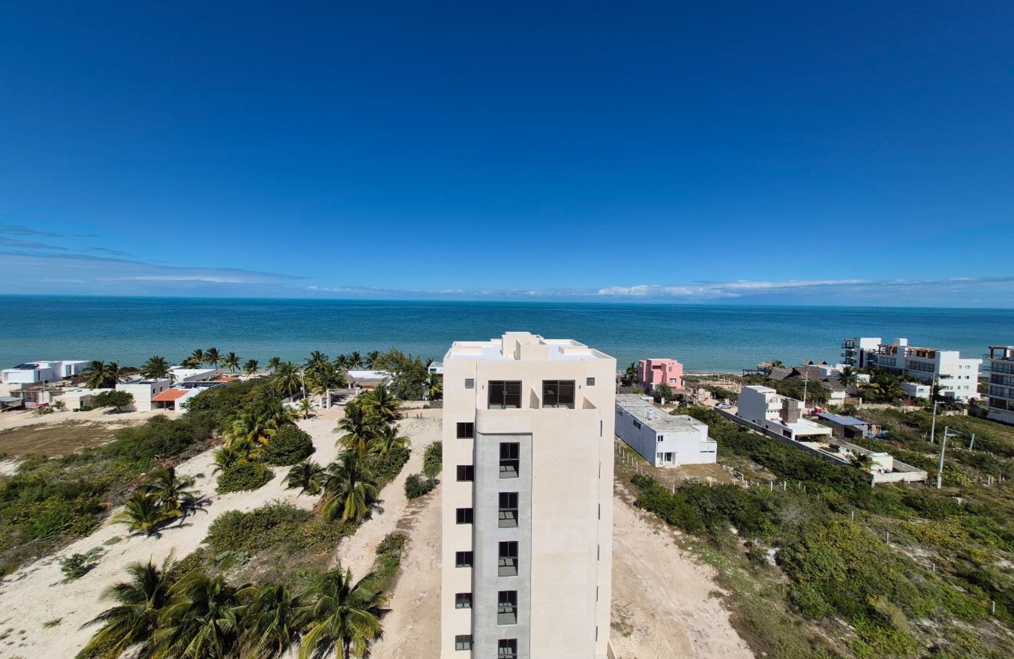 Spacious Furnished 2-Bedroom Condo for Sale &ndash; Montebello, M&eacute;rida