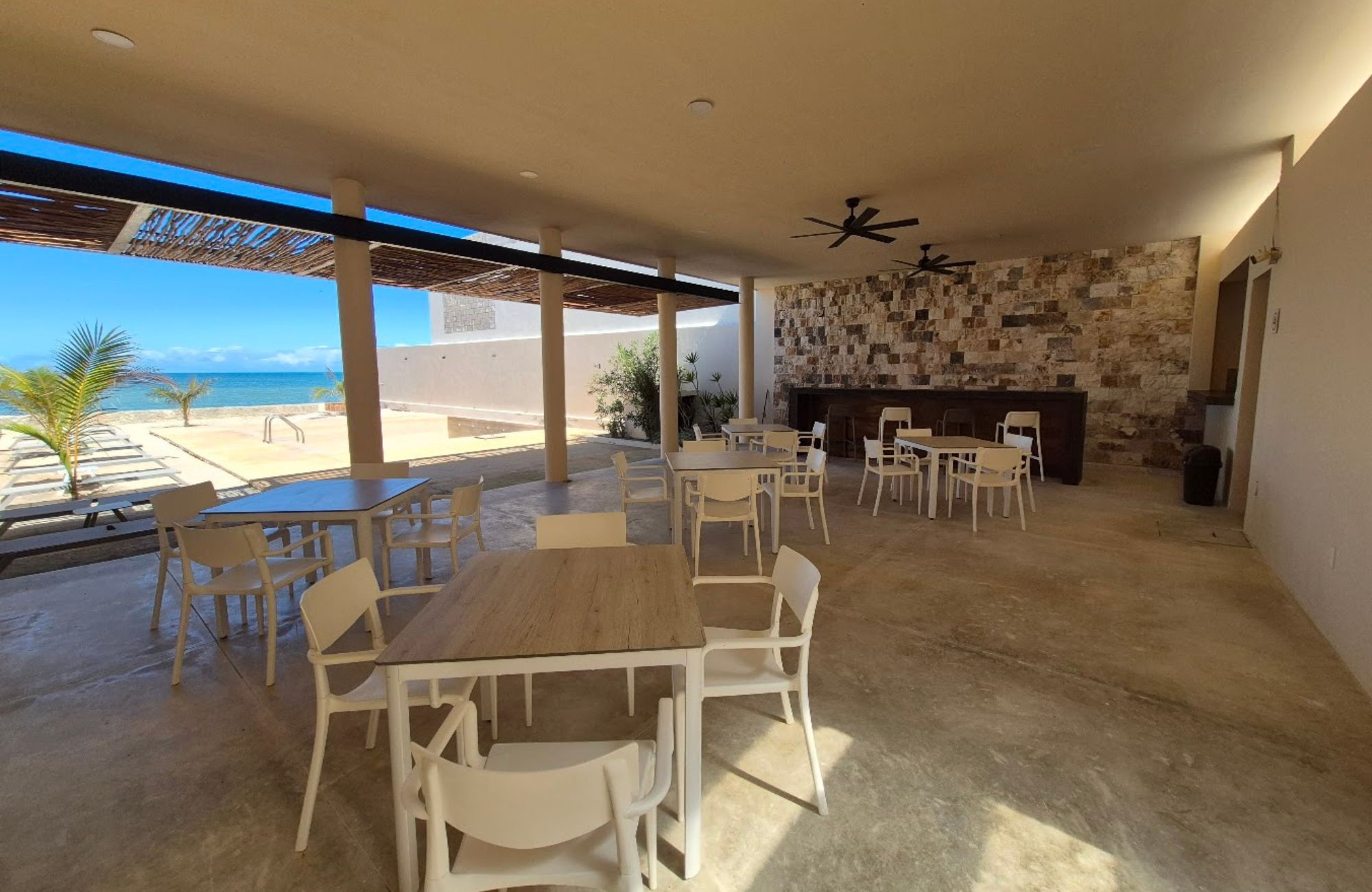 Apartment with private pool and garden, bathtub and vanity room, pet area, cigar lounge, coworking gym and more for sale Merida Norte