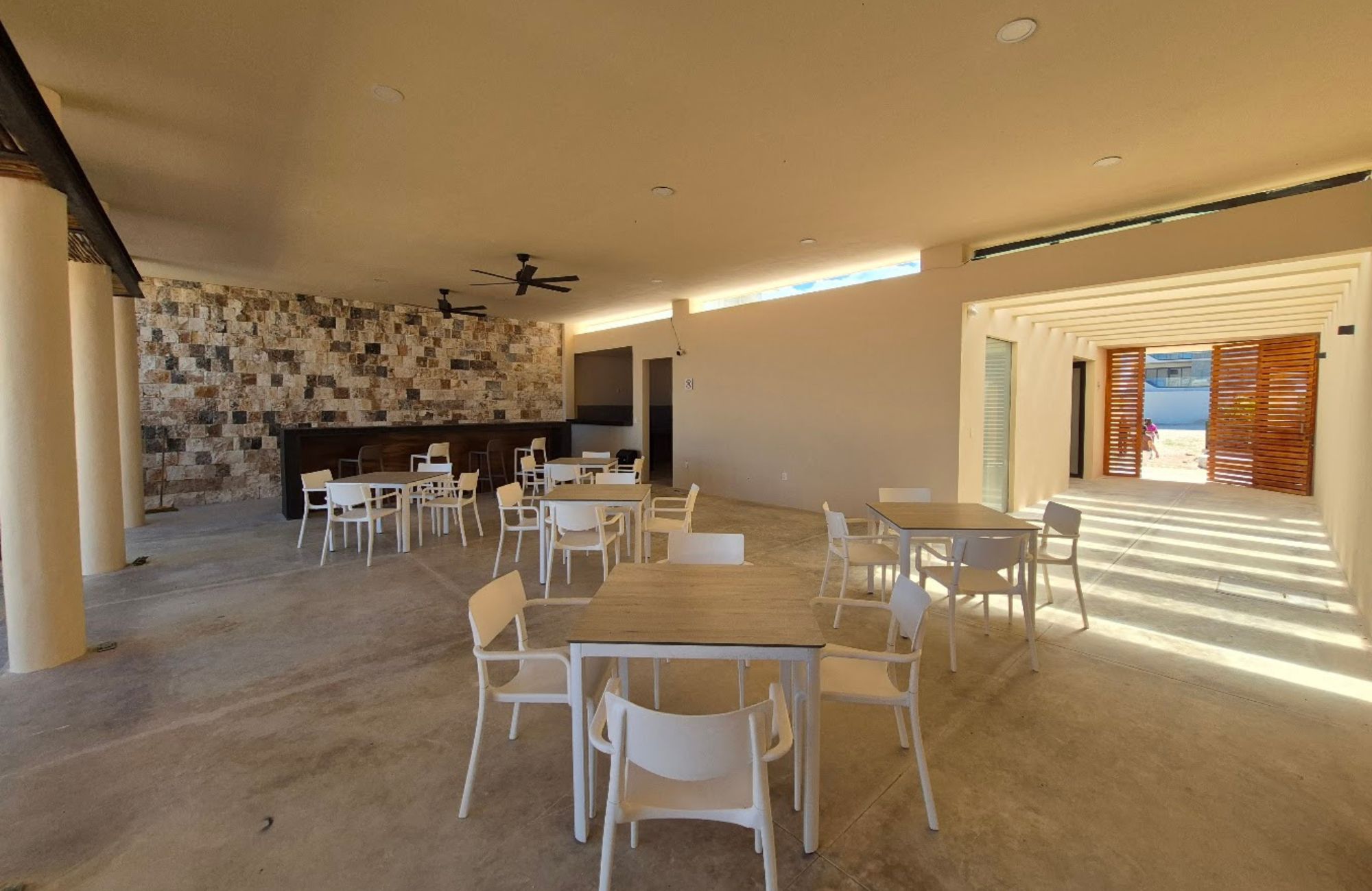 Apartment with private pool and garden, bathtub and vanity room, pet area, cigar lounge, coworking gym and more for sale Merida Norte