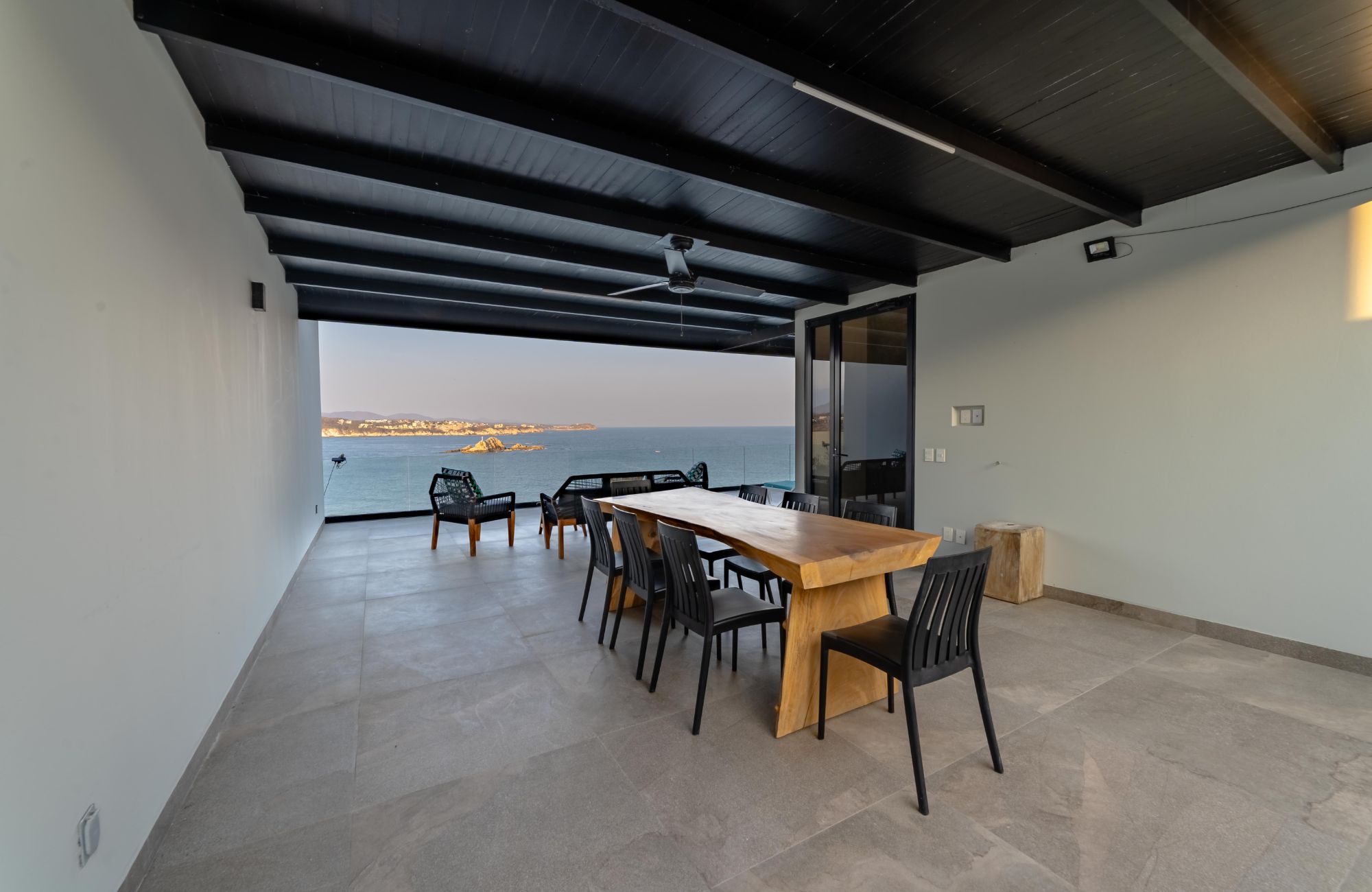 Penthouse with Ocean View and Beach Club for Sale, Cosmo Residences, Huatulco