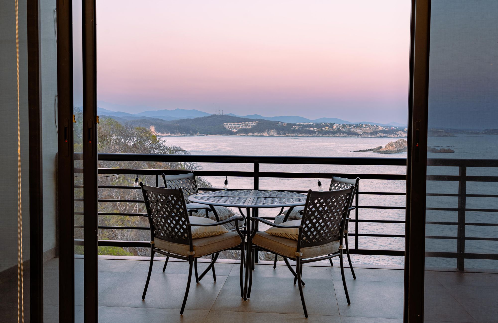 Penthouse with Ocean View and Beach Club for Sale, Cosmo Residences, Huatulco