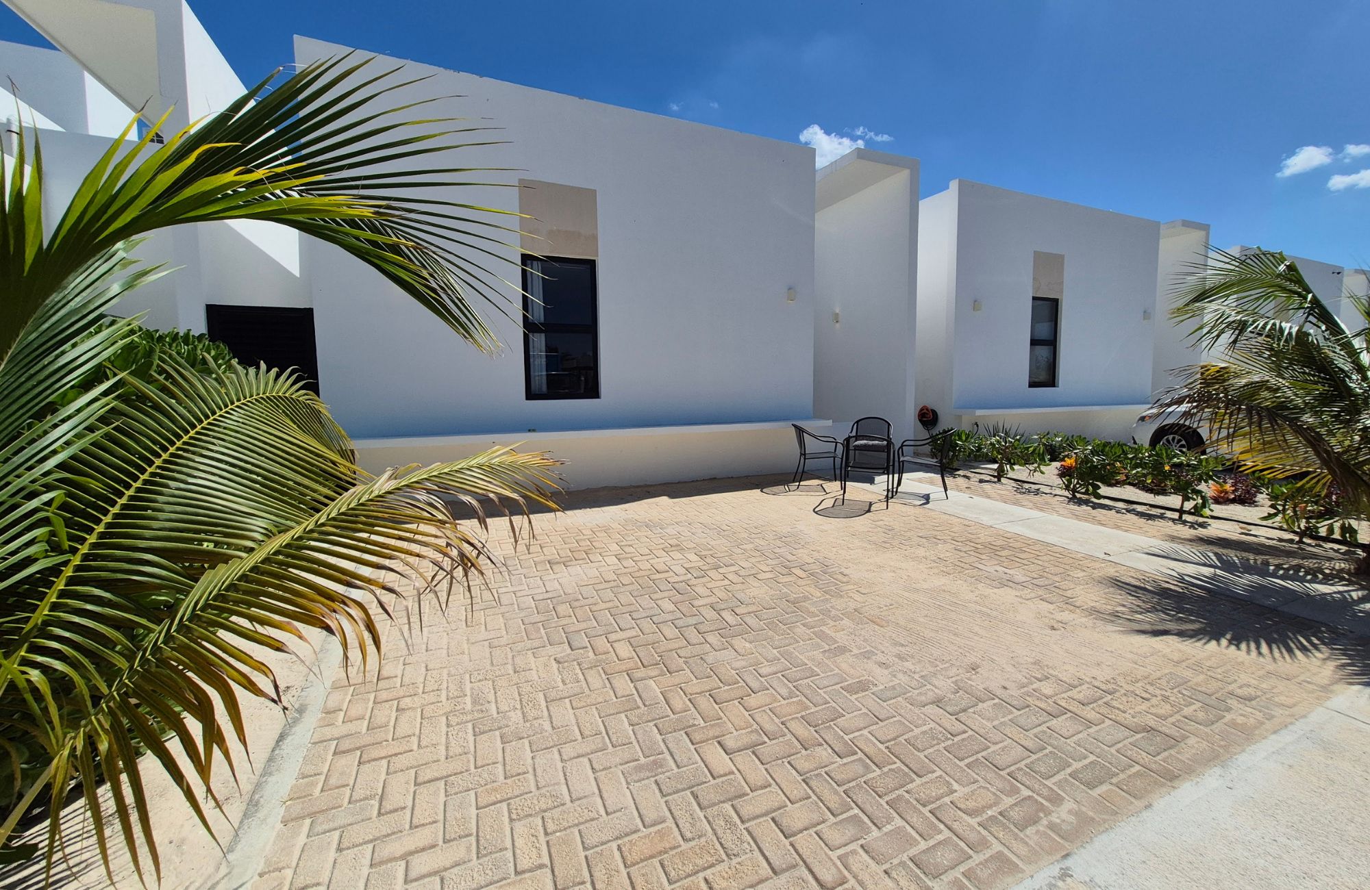 Villa with Direct Beach Access for Sale, Chicxulub, Yucat&aacute;n