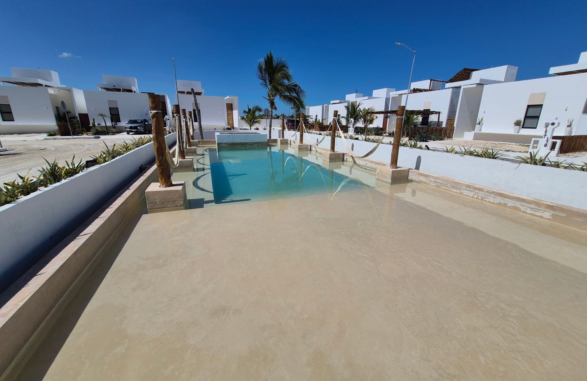 Villa with Direct Beach Access for Sale, Chicxulub, Yucat&aacute;n