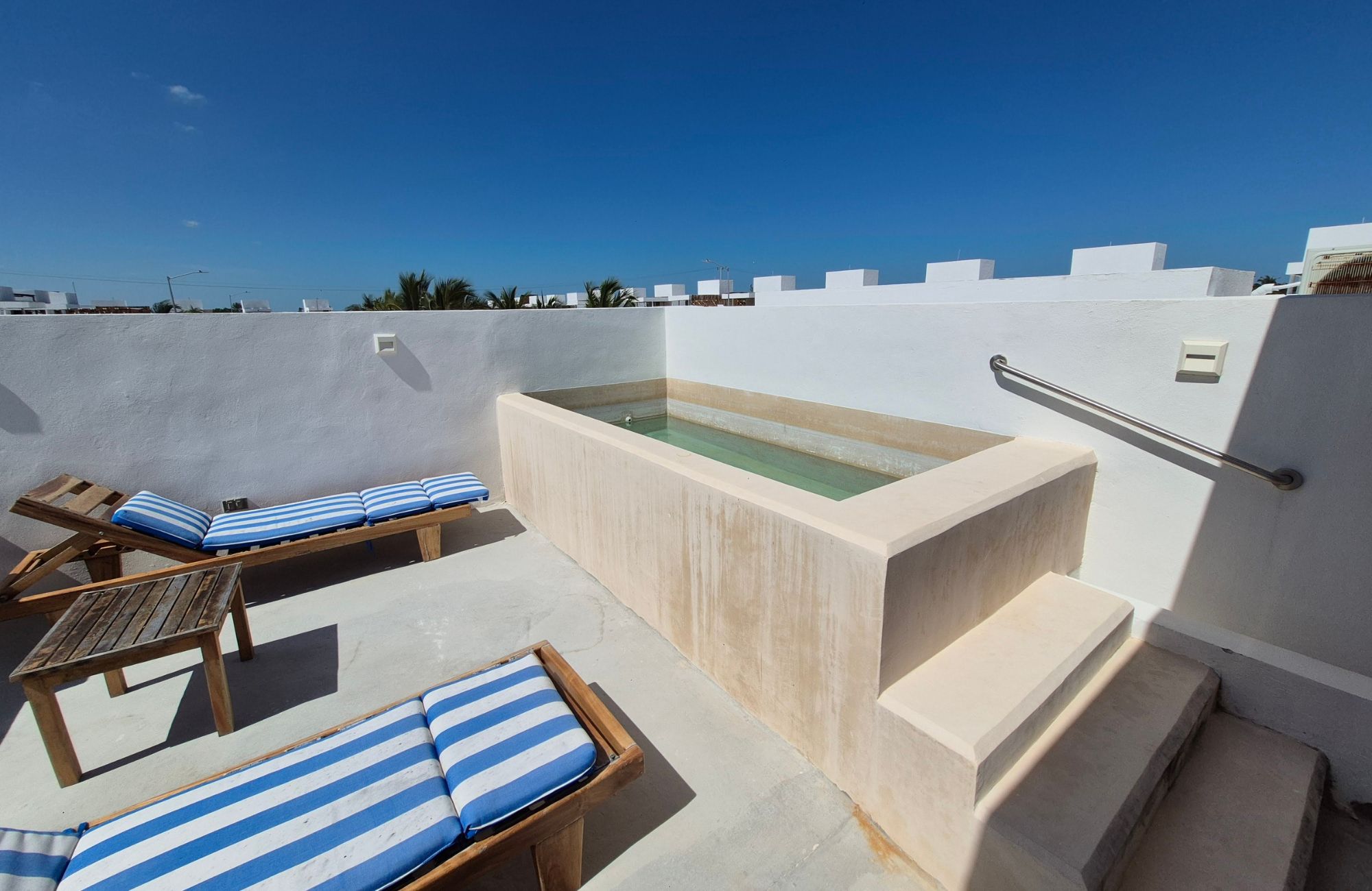 Villa with Direct Beach Access for Sale, Chicxulub, Yucat&aacute;n