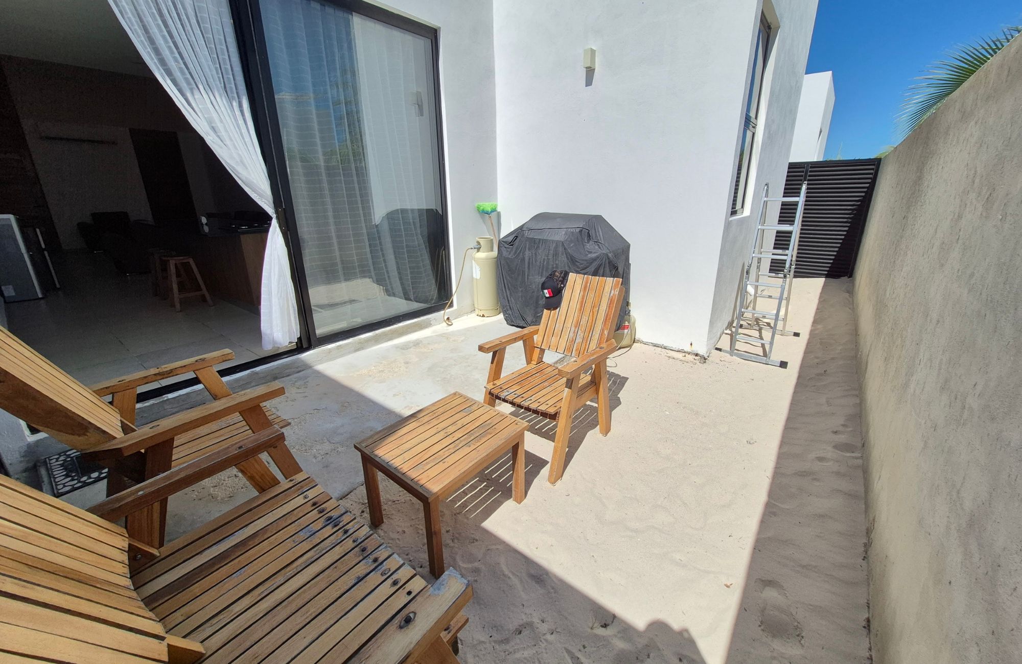 Villa with Direct Beach Access for Sale, Chicxulub, Yucat&aacute;n