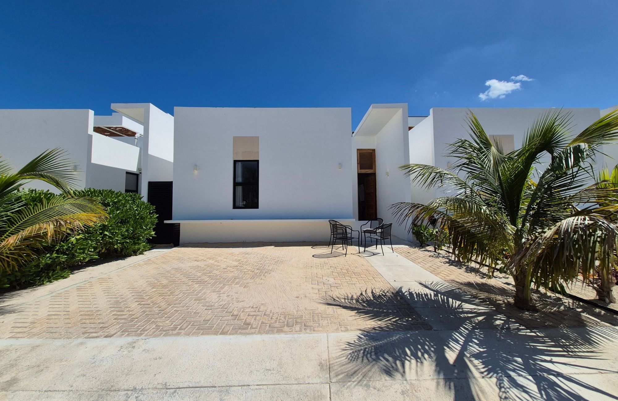 Villa with Direct Beach Access for Sale, Chicxulub, Yucat&aacute;n