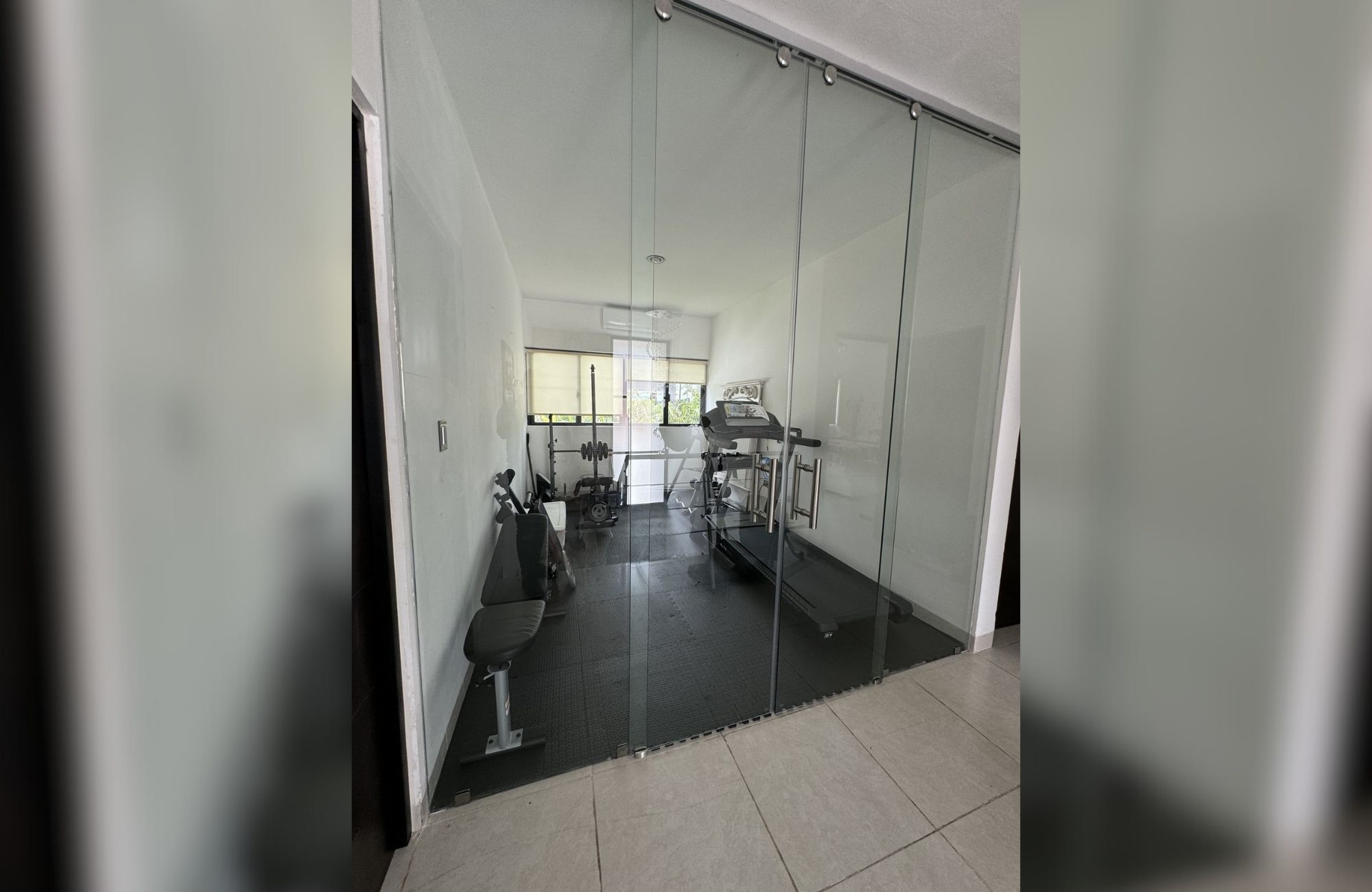 House with private pool in a gated community for sale, Zona Norte, M&eacute;rida