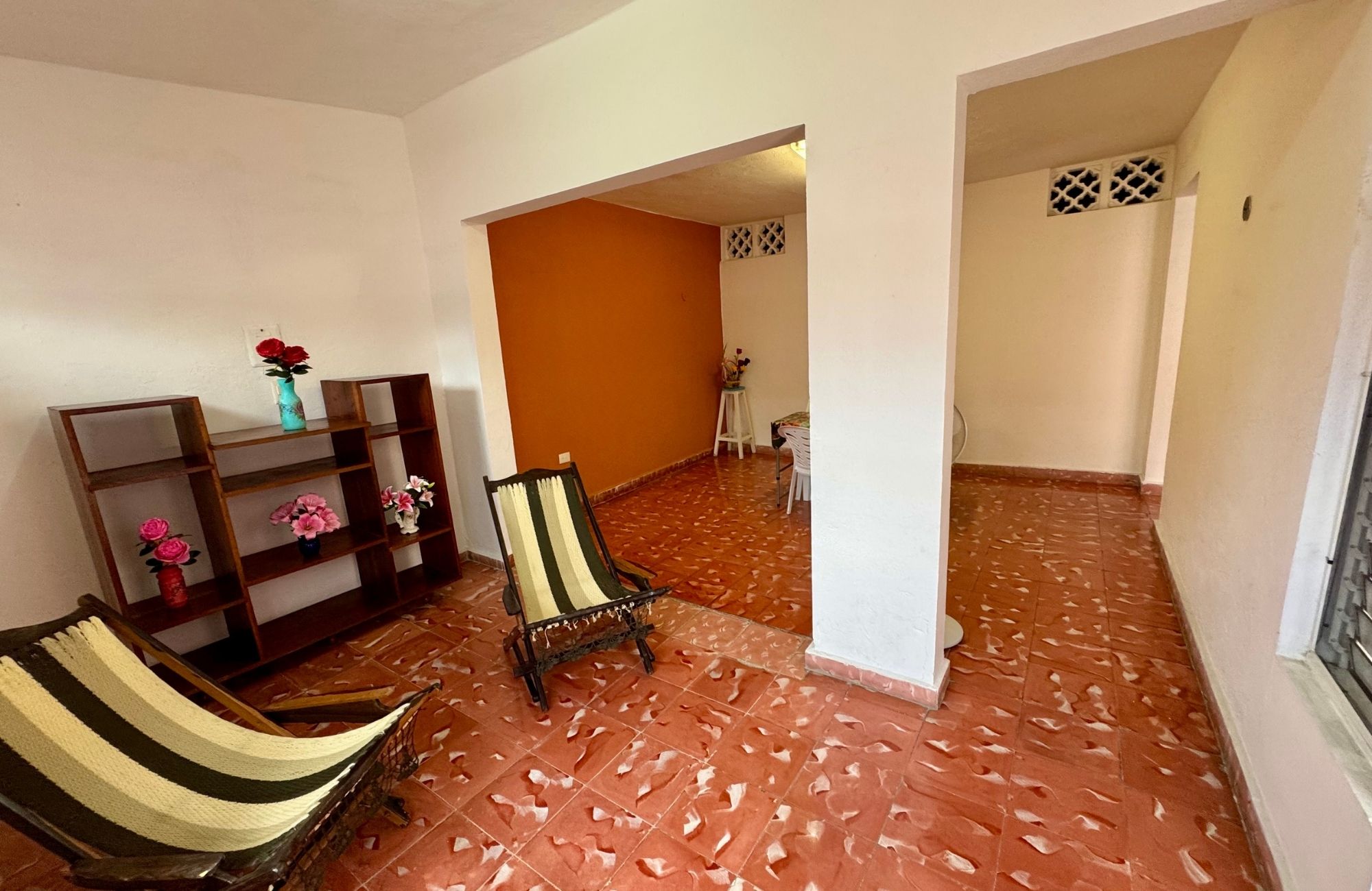 Casa con alberca privada, PRECIO DE OPORTUNIDAD, garage, amueblada, cuarto de lavado, en Repobladores, pre-construccion en venta Cozumel