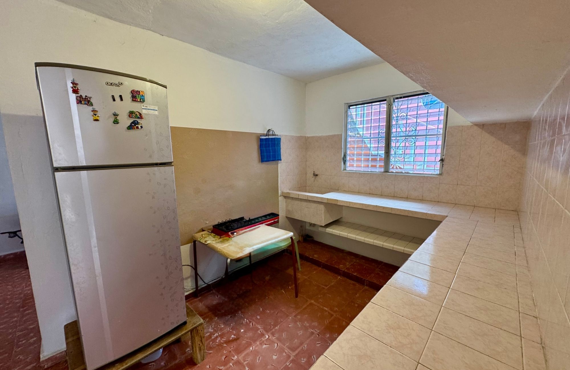 Casa con alberca privada, PRECIO DE OPORTUNIDAD, garage, amueblada, cuarto de lavado, en Repobladores, pre-construccion en venta Cozumel