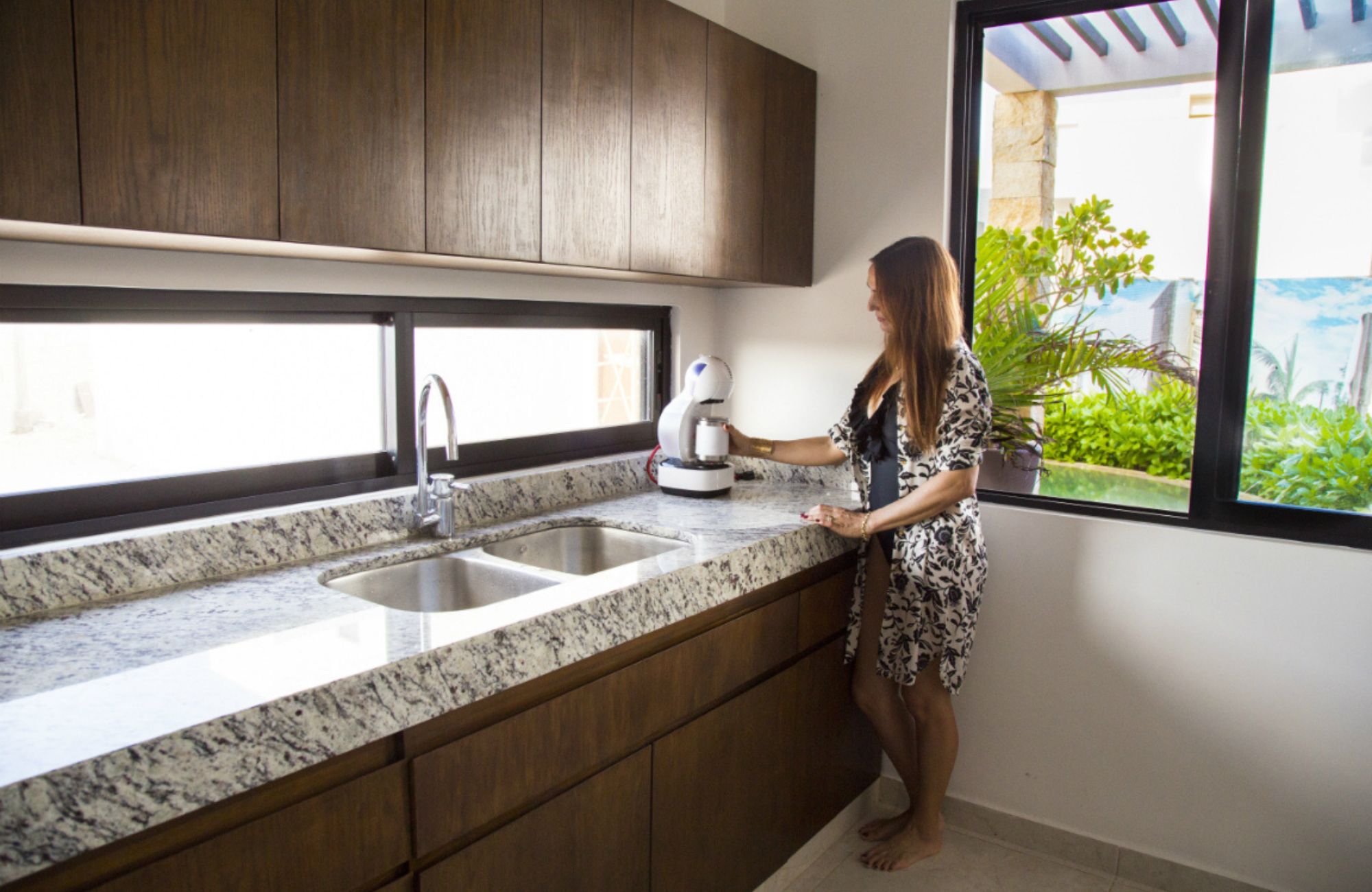 Two-story house with pool for sale, Xcanat&uacute;n, M&eacute;rida