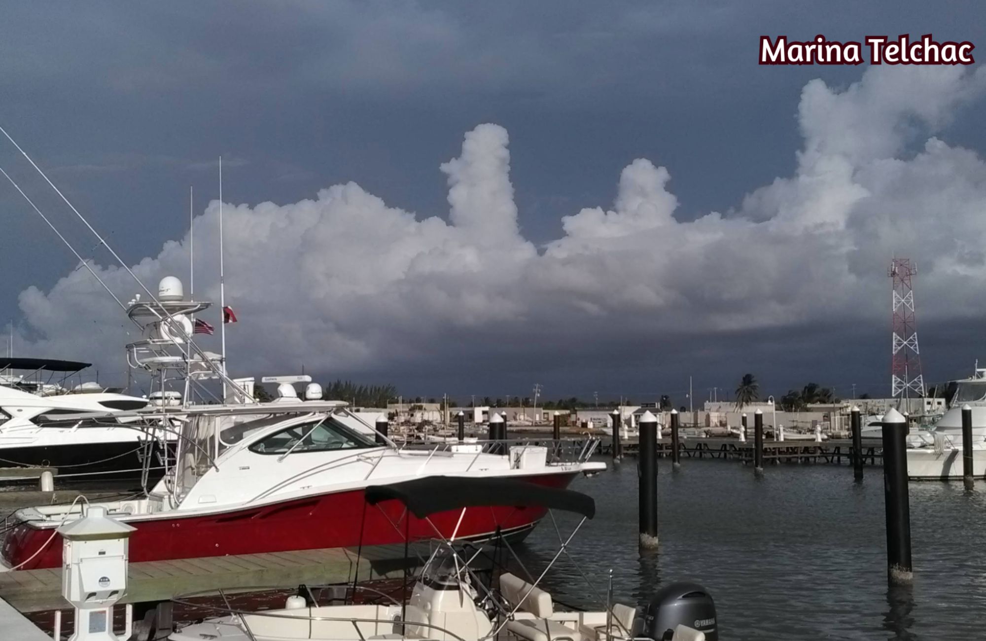 Two-story house with pool for sale, Xcanat&uacute;n, M&eacute;rida