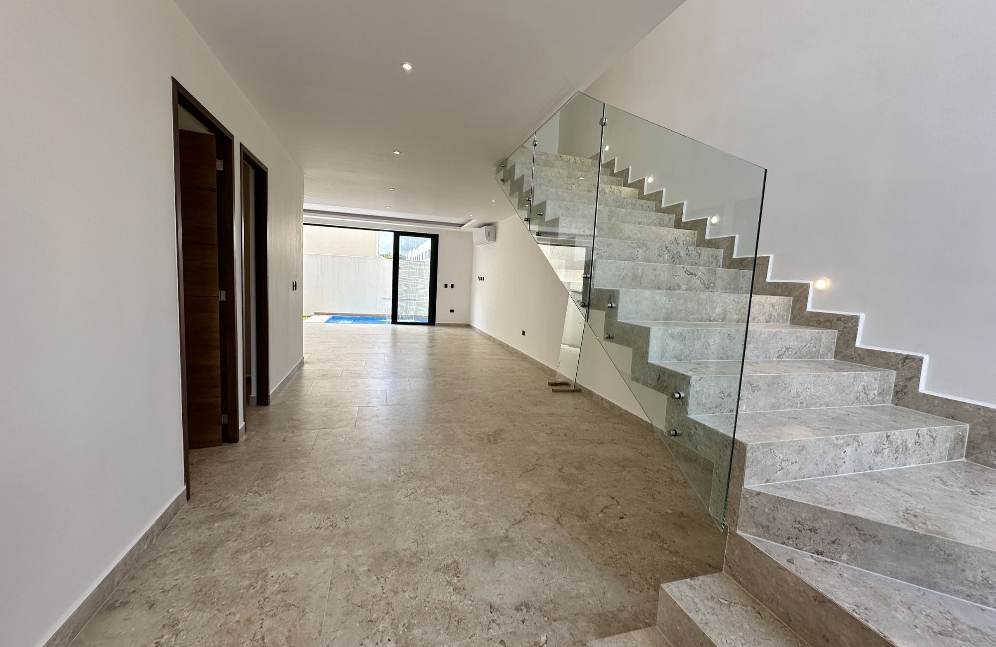 Casa con alberca privada, en venta, Residencial Rio, Huayac&aacute;n, Canc&uacute;n