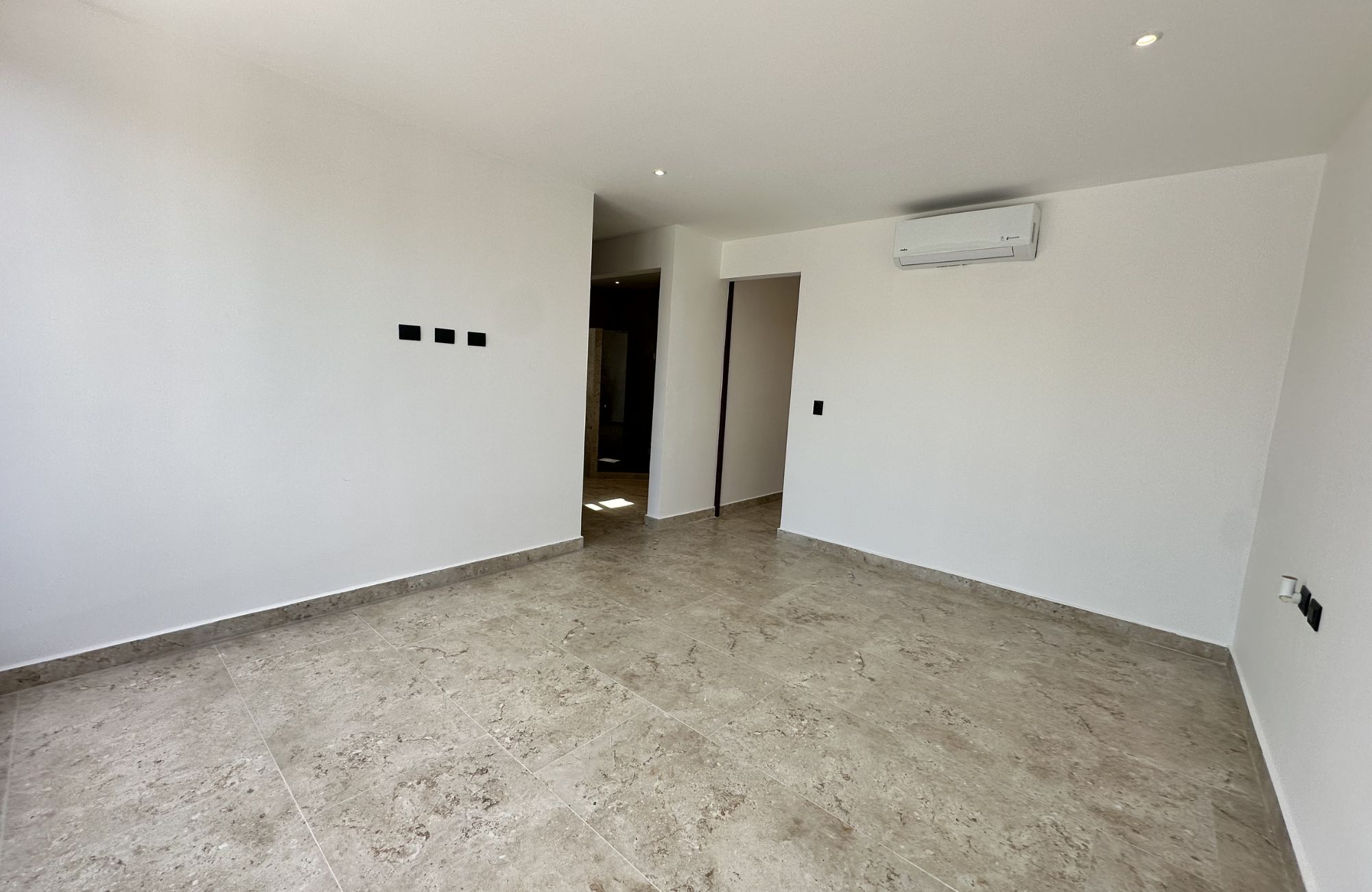 Casa con alberca privada, en venta, Residencial Rio, Huayac&aacute;n, Canc&uacute;n