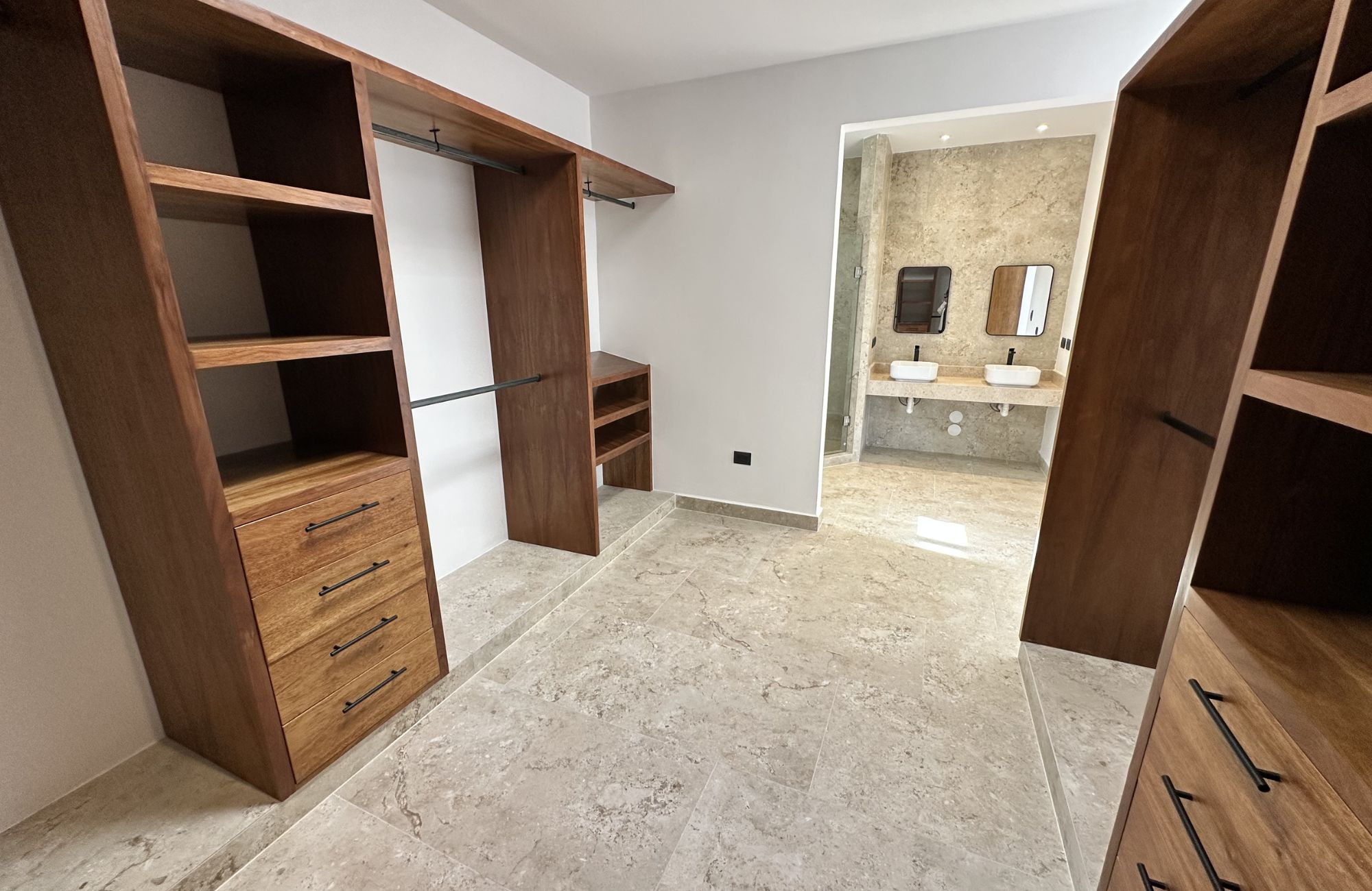 Casa con alberca privada, en venta, Residencial Rio, Huayac&aacute;n, Canc&uacute;n