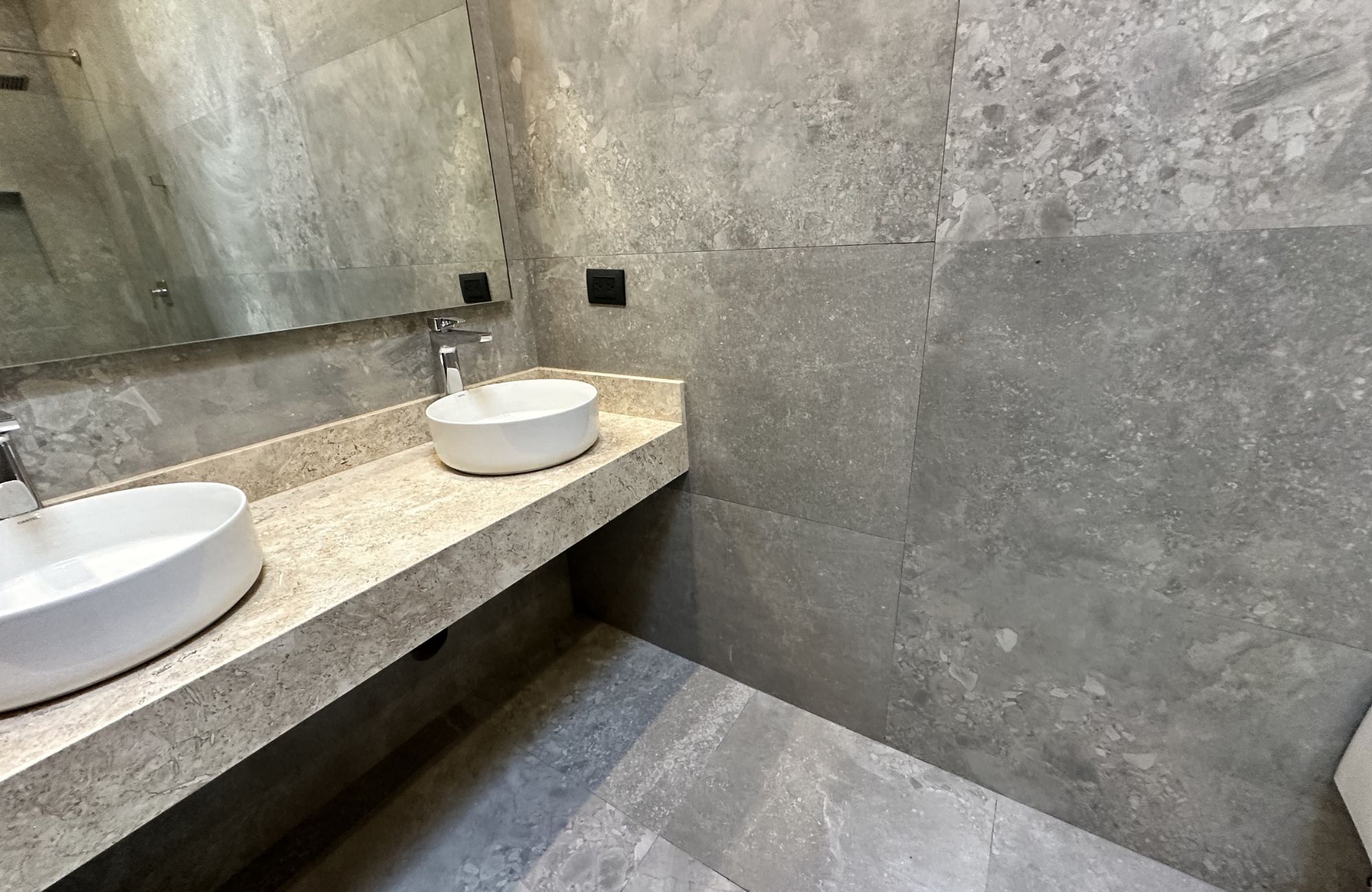 Two-level house with private pool, for sale, R&iacute;o Residencial, Canc&uacute;n