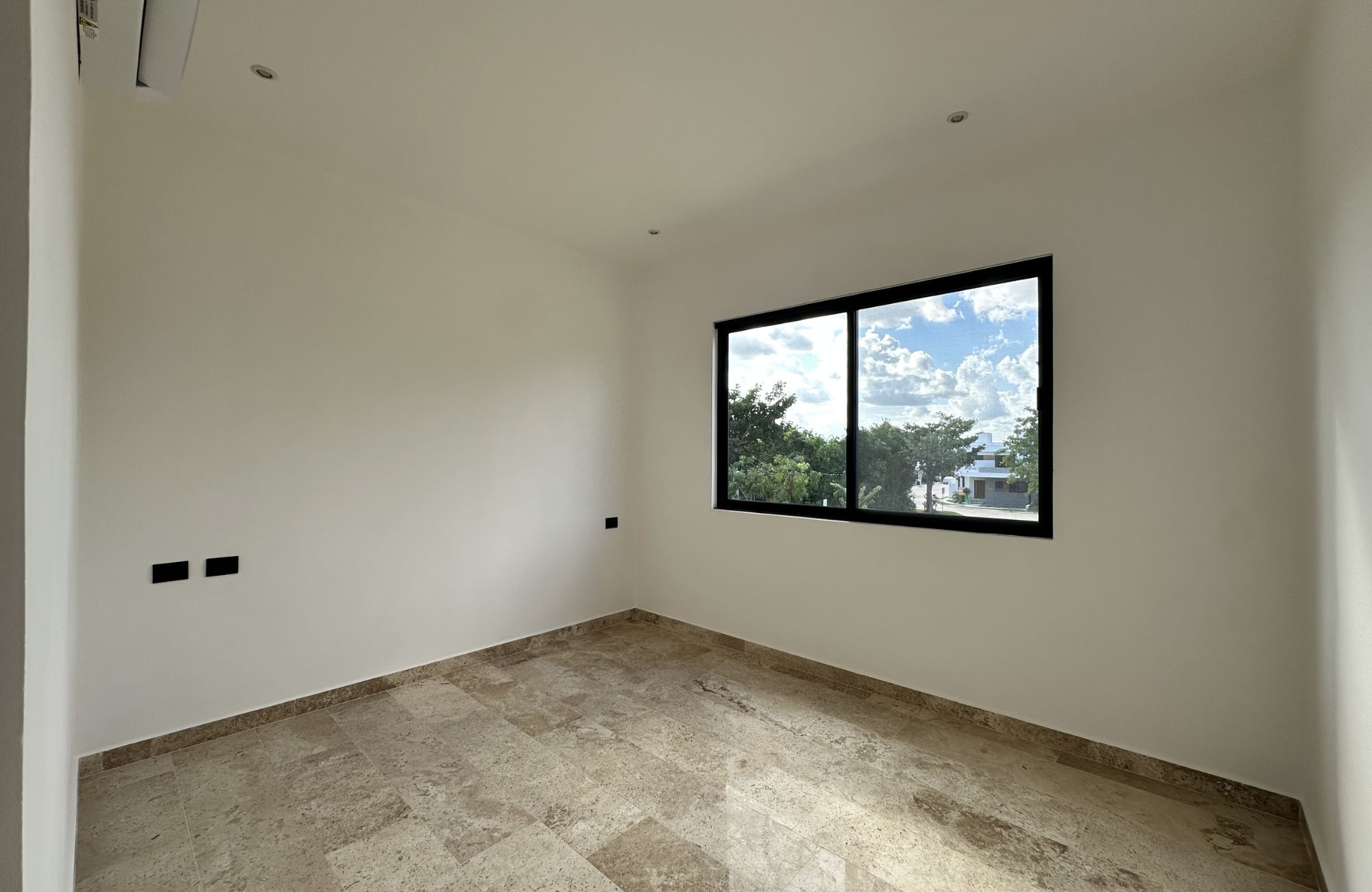 Two-level house with private pool, for sale, R&iacute;o Residencial, Canc&uacute;n