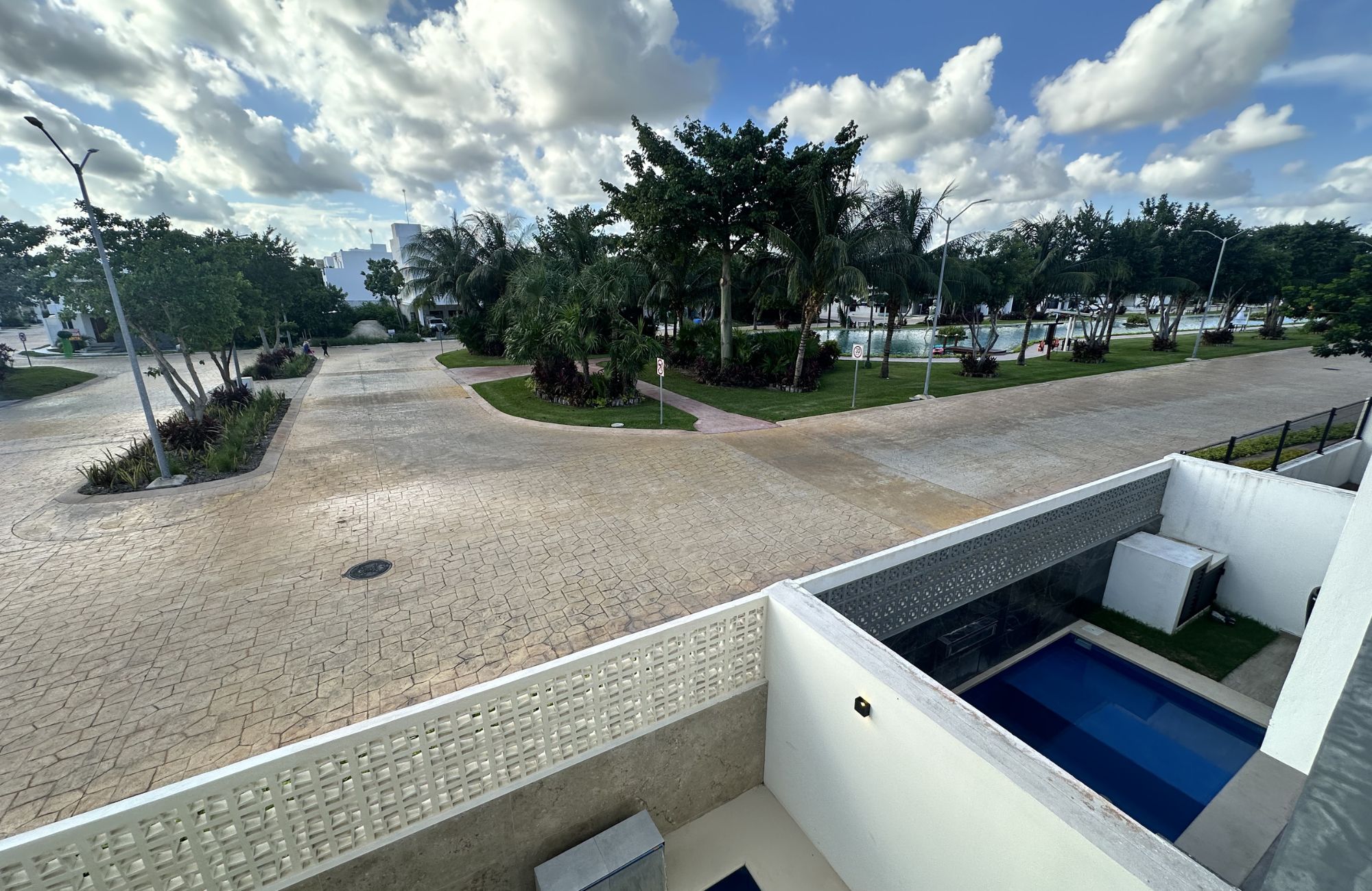 Two-level house with private pool, for sale, R&iacute;o Residencial, Canc&uacute;n