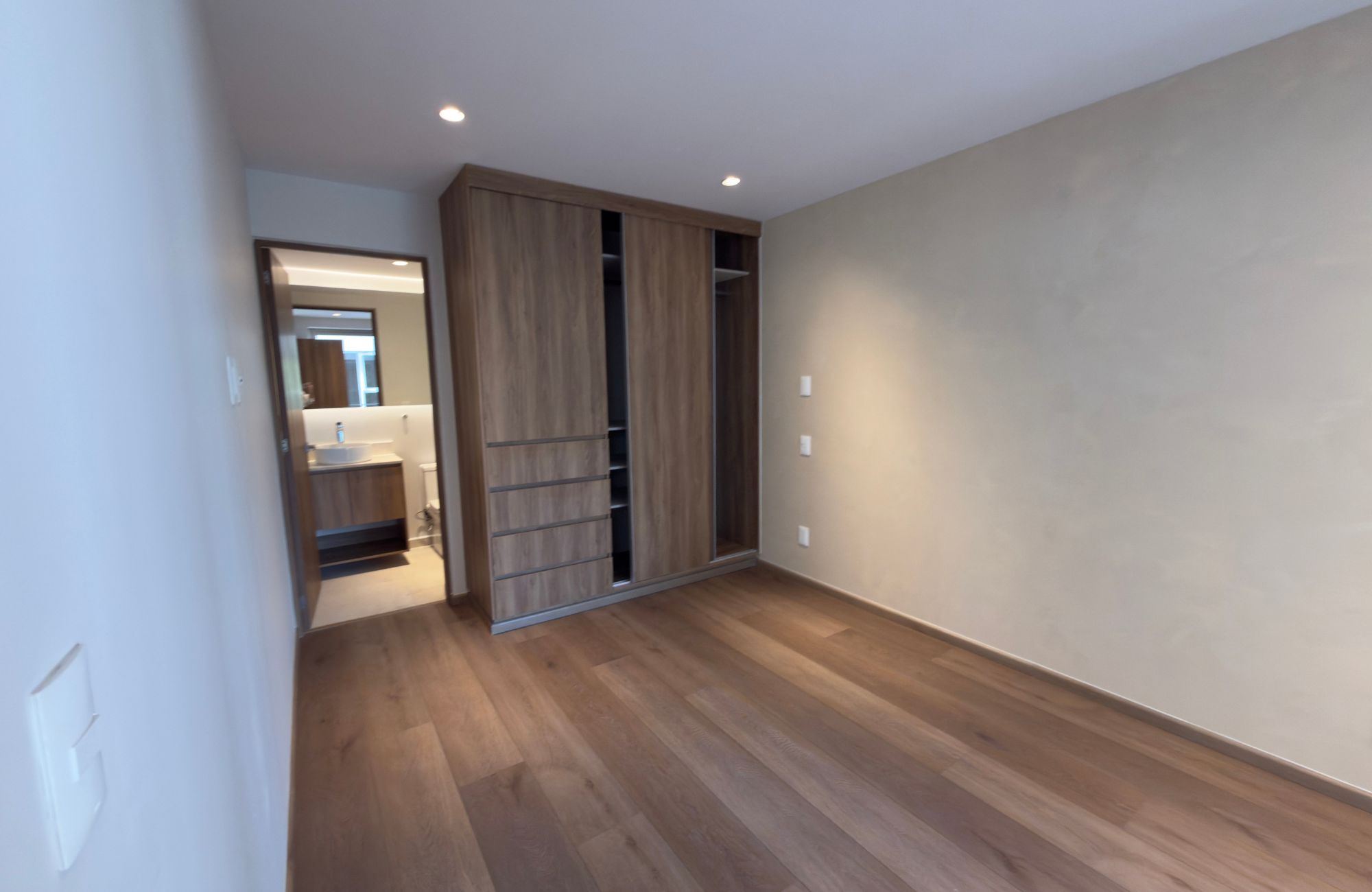 Apartment with high ceilings, pool, pet friendly, spa for sale, Bosque Real