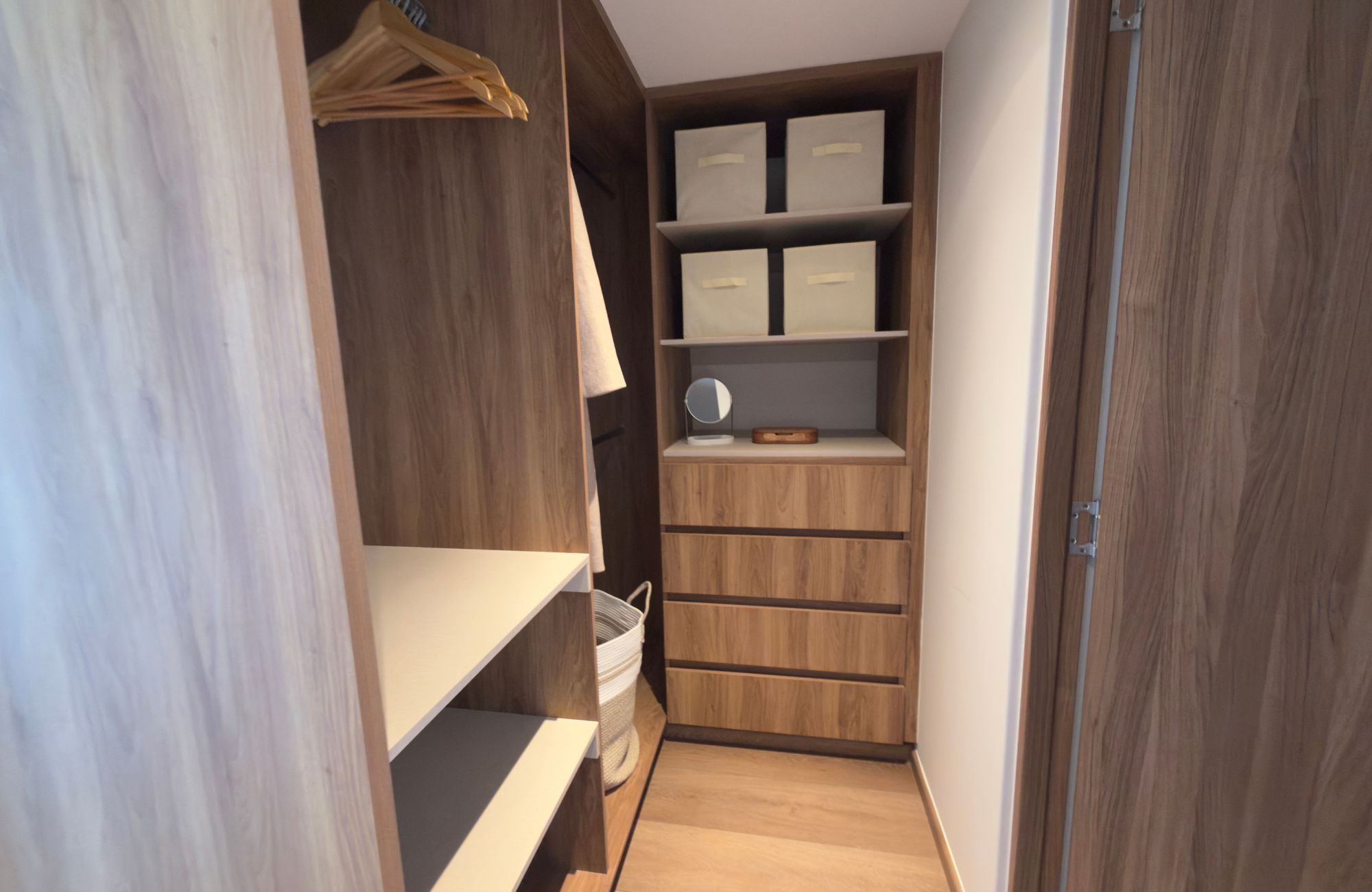 Penthouse with a semi-covered terrace of 37 m2, 4 parking spaces, swimming lane, gym, playground, green areas, pre-construction, for sale in