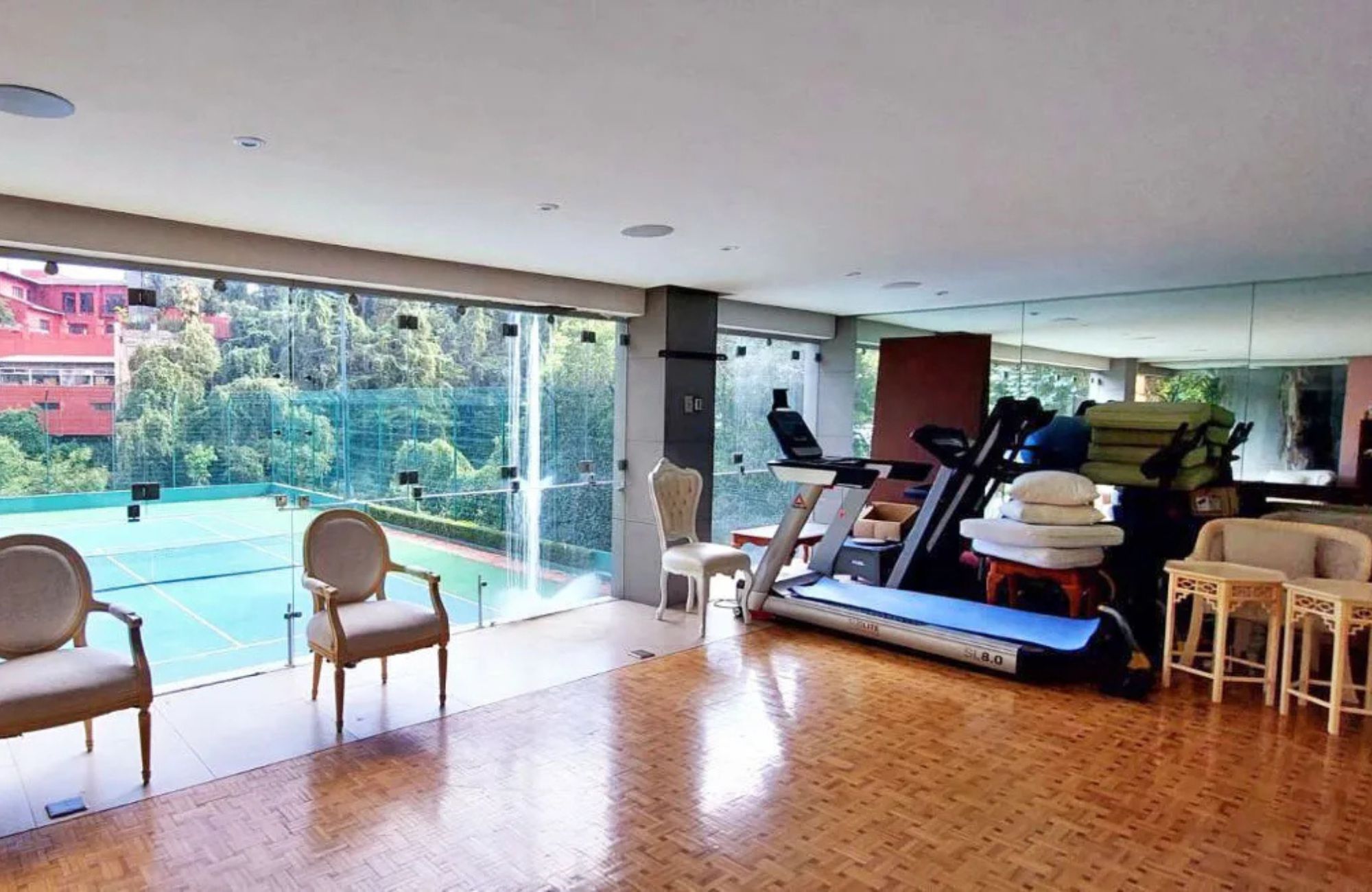 Luxury residence with pool and tennis court for sale, Lomas Altas, Mexico City