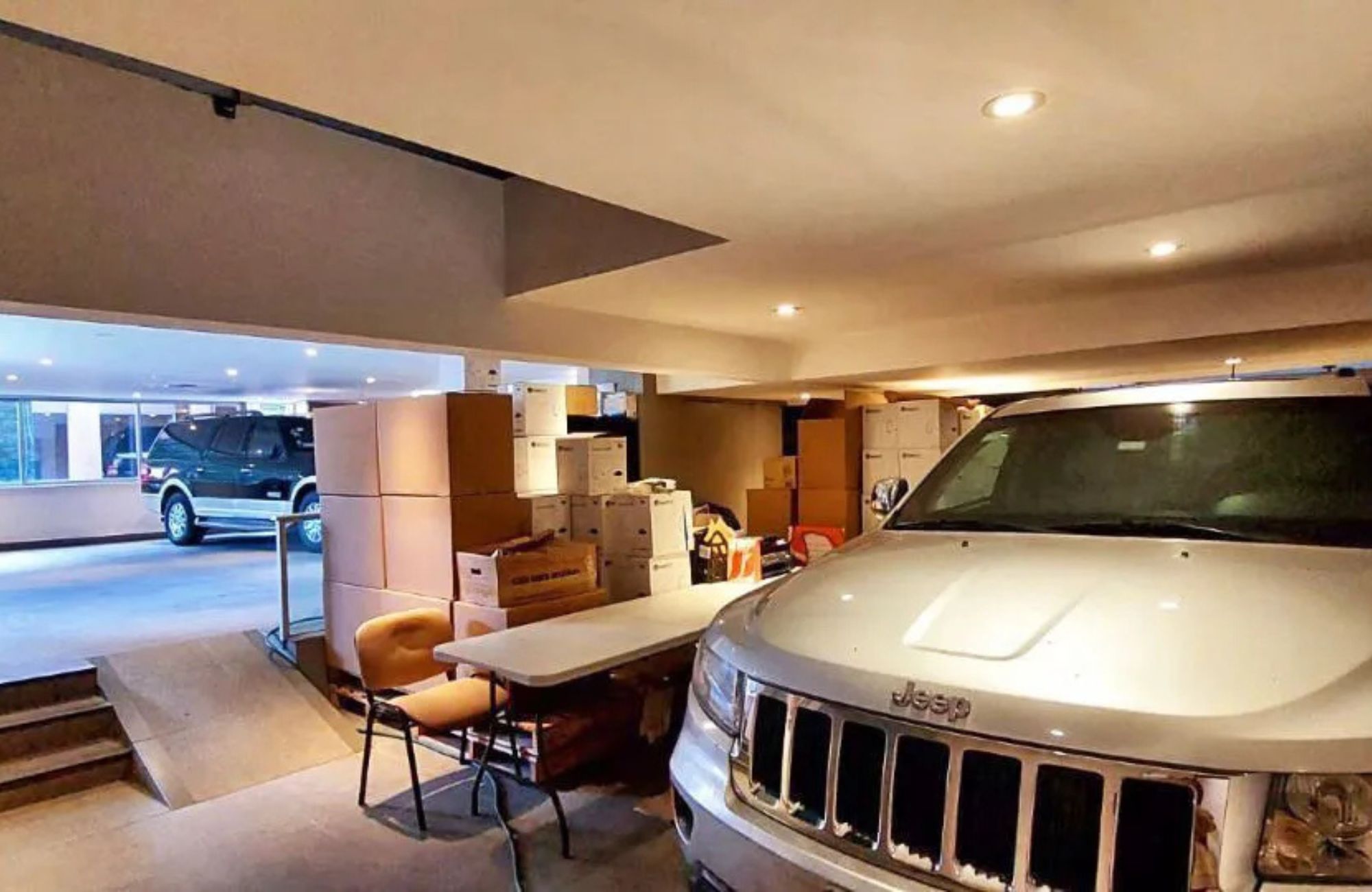 Luxury residence with pool and tennis court for sale, Lomas Altas, Mexico City