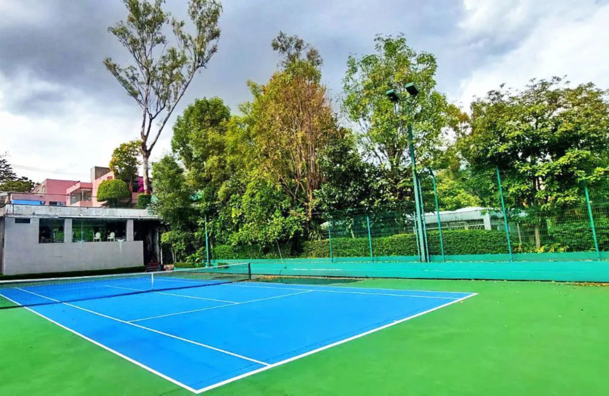 Luxury residence with pool and tennis court for sale, Lomas Altas, Mexico City