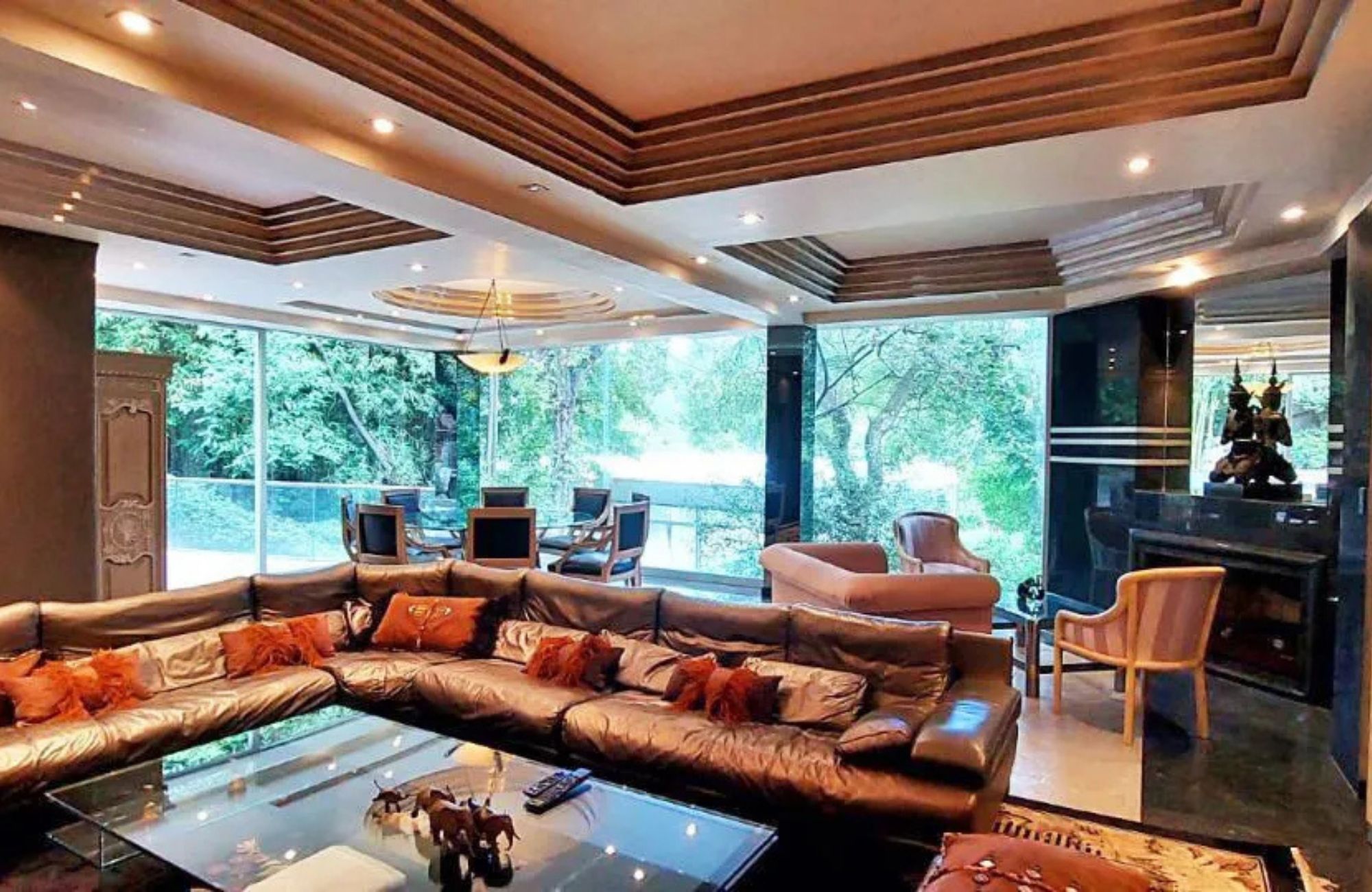 Luxury residence with pool and tennis court for sale, Lomas Altas, Mexico City