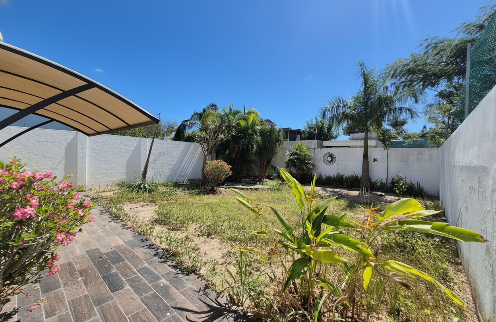 Two-Story House with Private Pool for Sale in Temoz&oacute;n Norte, M&eacute;rida