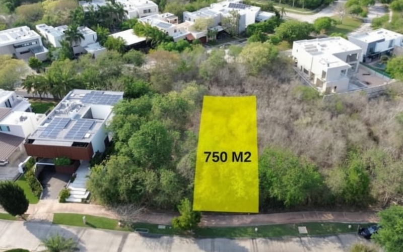 Terreno Residencial&nbsp;en venta dentro de Comunidad Privada, Yucat&aacute;n Country Club, M&eacute;rida