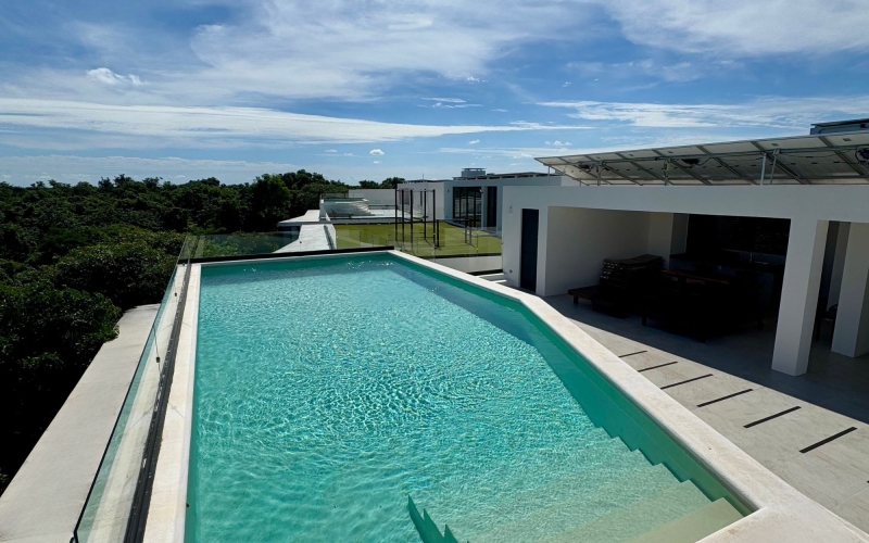 Departamento amueblado, con alberca en el rooftop, en venta, Zona Hotelera Norte, Cozumel