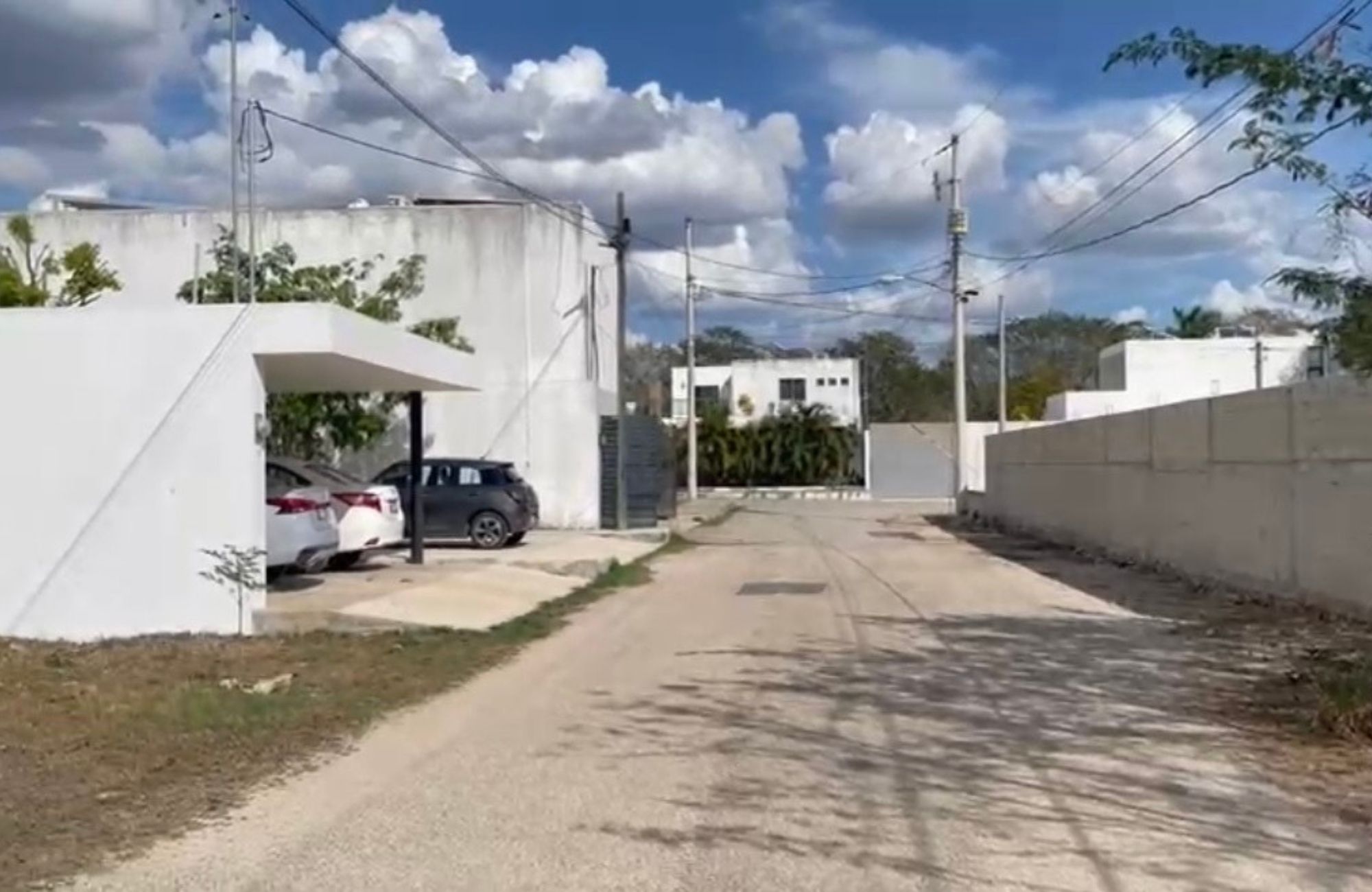 Land of 1,042 m2 in a gated community with swimming pool, sports fields, pet park, games, spa, and much more amenities for sale in the North