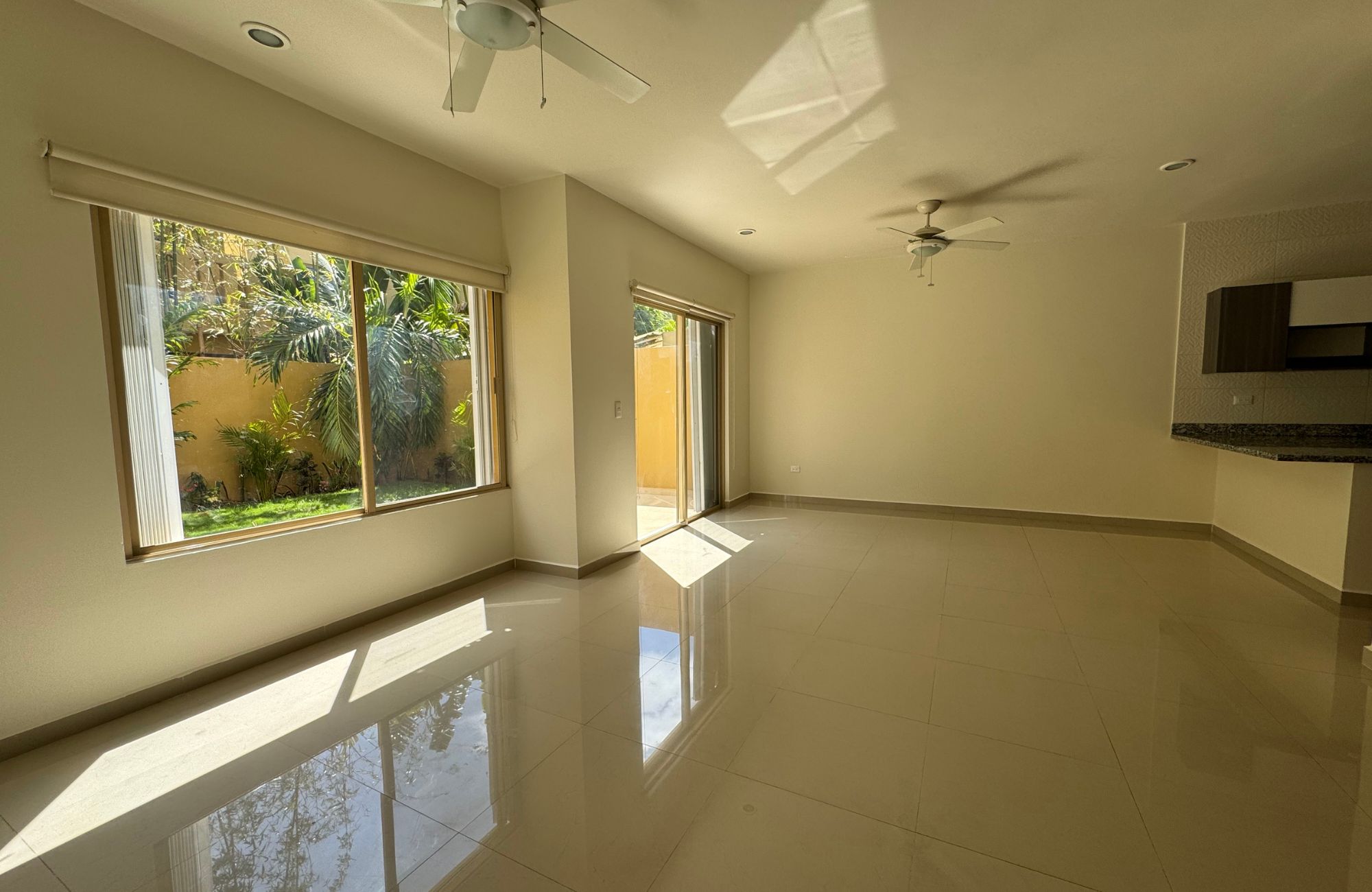 House in gated community with clubhouse, childrens playground, pool with swimming lane, paddle tennis court, 7,000 m2 of green areas, and m