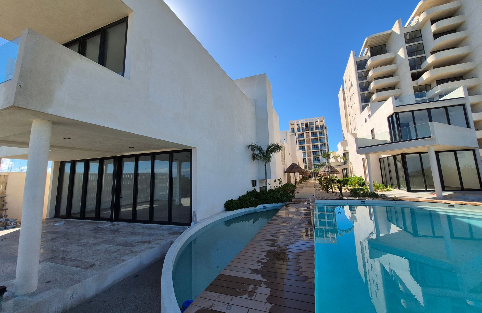 Luxury penthouse with private terrace for sale, Santa Gertrudis Copo, M&eacute;rida