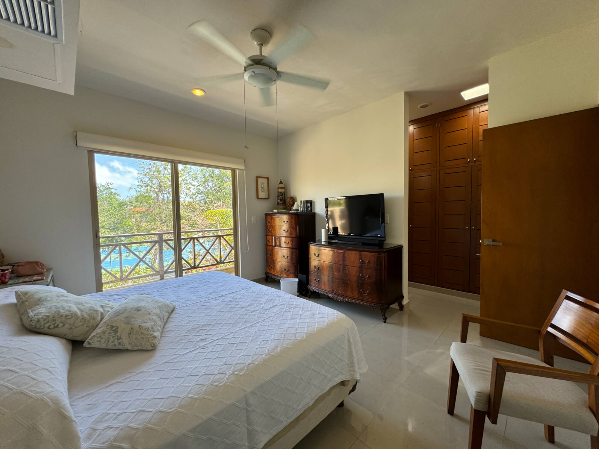 Corner house with Independent Studio, for Sale, Centro Maya, Playa del Carmen