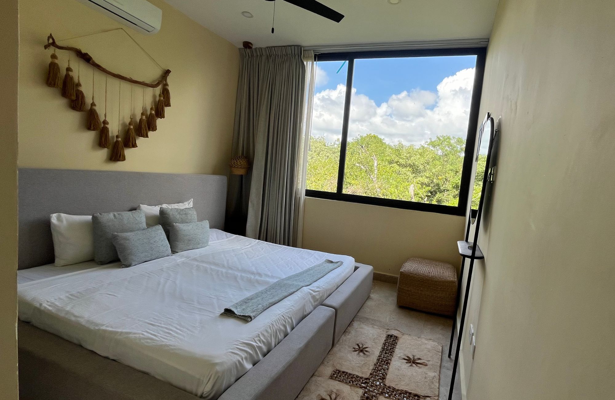 Penthouse steps from the ocean with beach club in Akumal Tulum