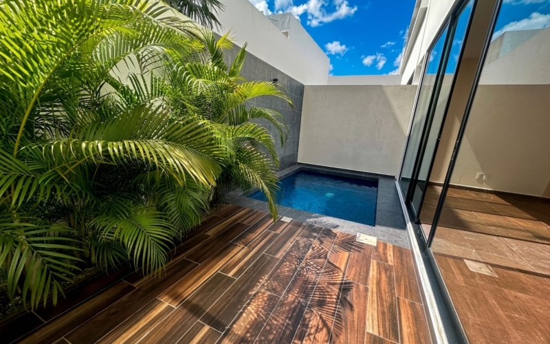 Two-level house with private pool, for sale, R&iacute;o Residencial, Canc&uacute;n