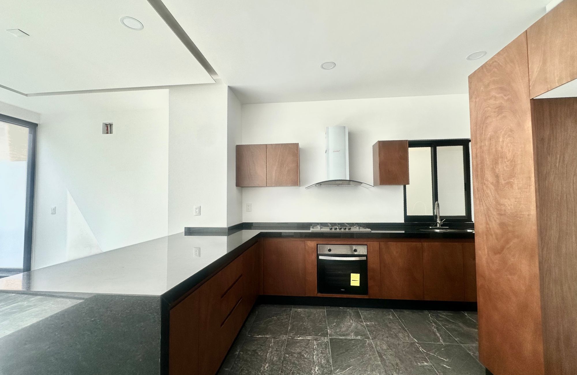 House with Private Pool, For Sale, Residencial Rio, Huayac&aacute;n, Canc&uacute;n