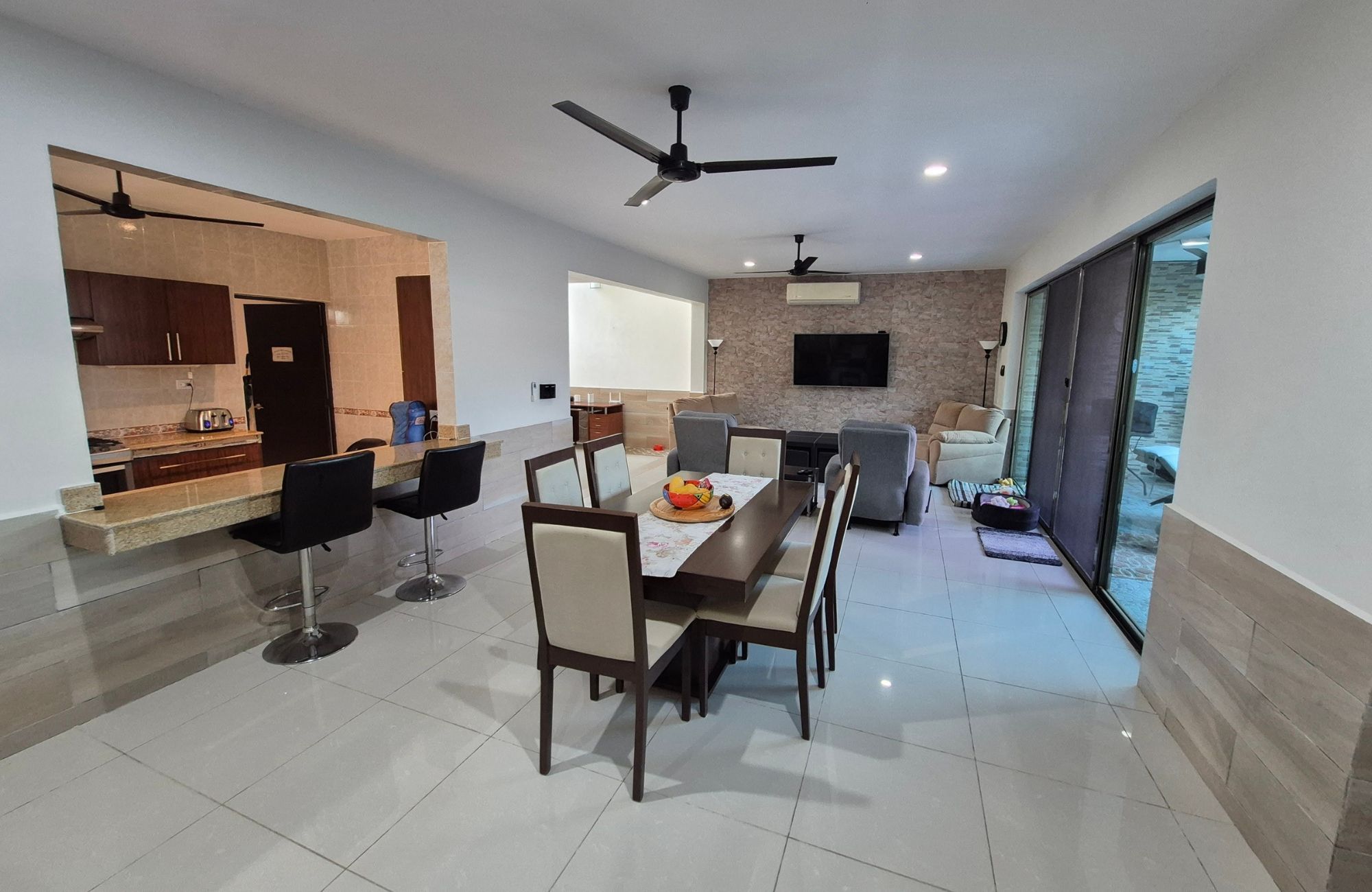 Spacious house with a private pool for sale in Conkal, M&eacute;rida.