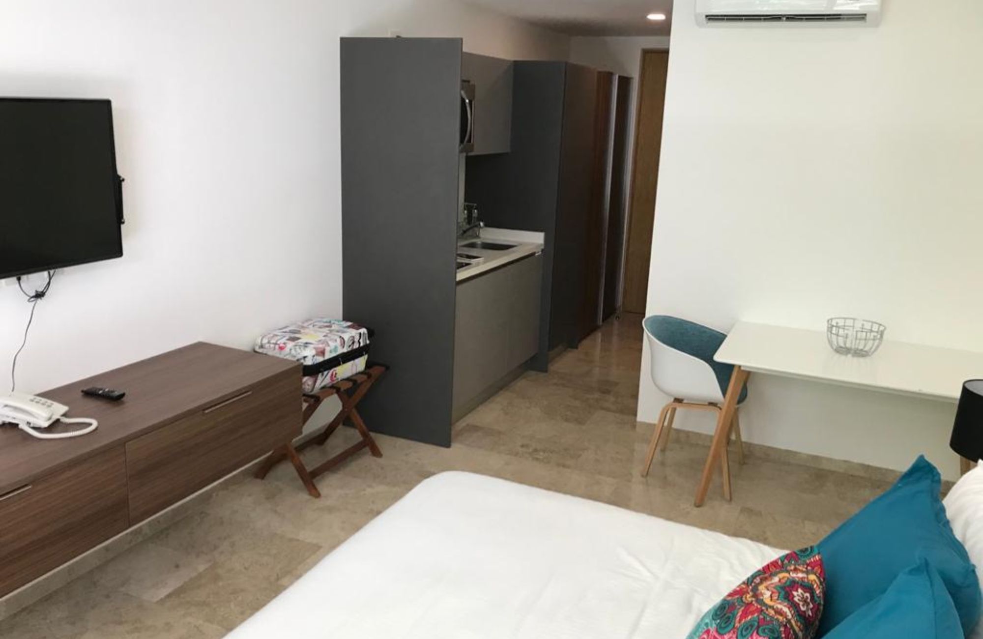 Incre&iacute;ble departamento con terraza privada y vista a la alberca &ndash; Ejido, Playa del Carmen