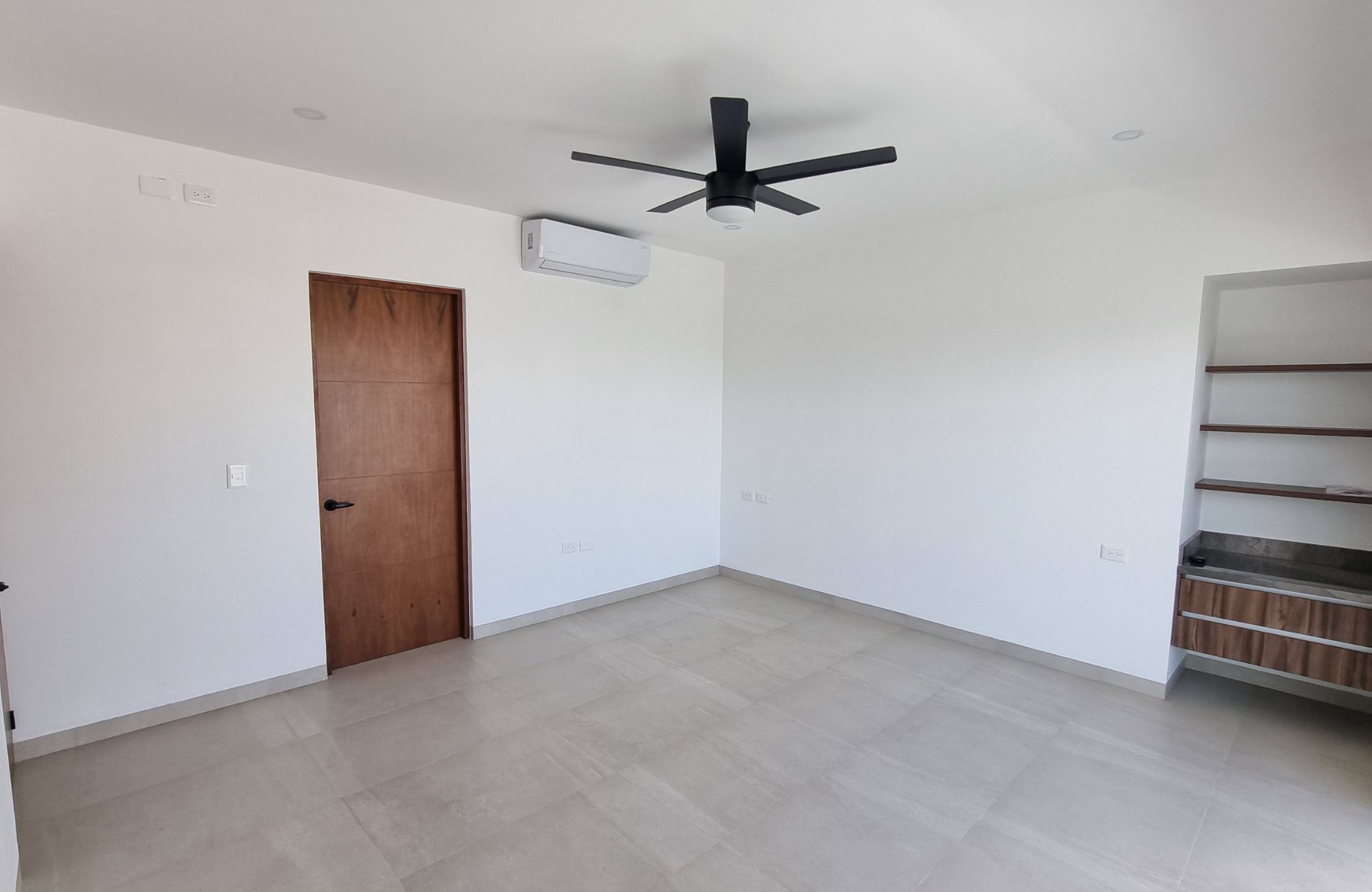 House with private pool, high ceilings for sale in Aqua gated community, Cancun.